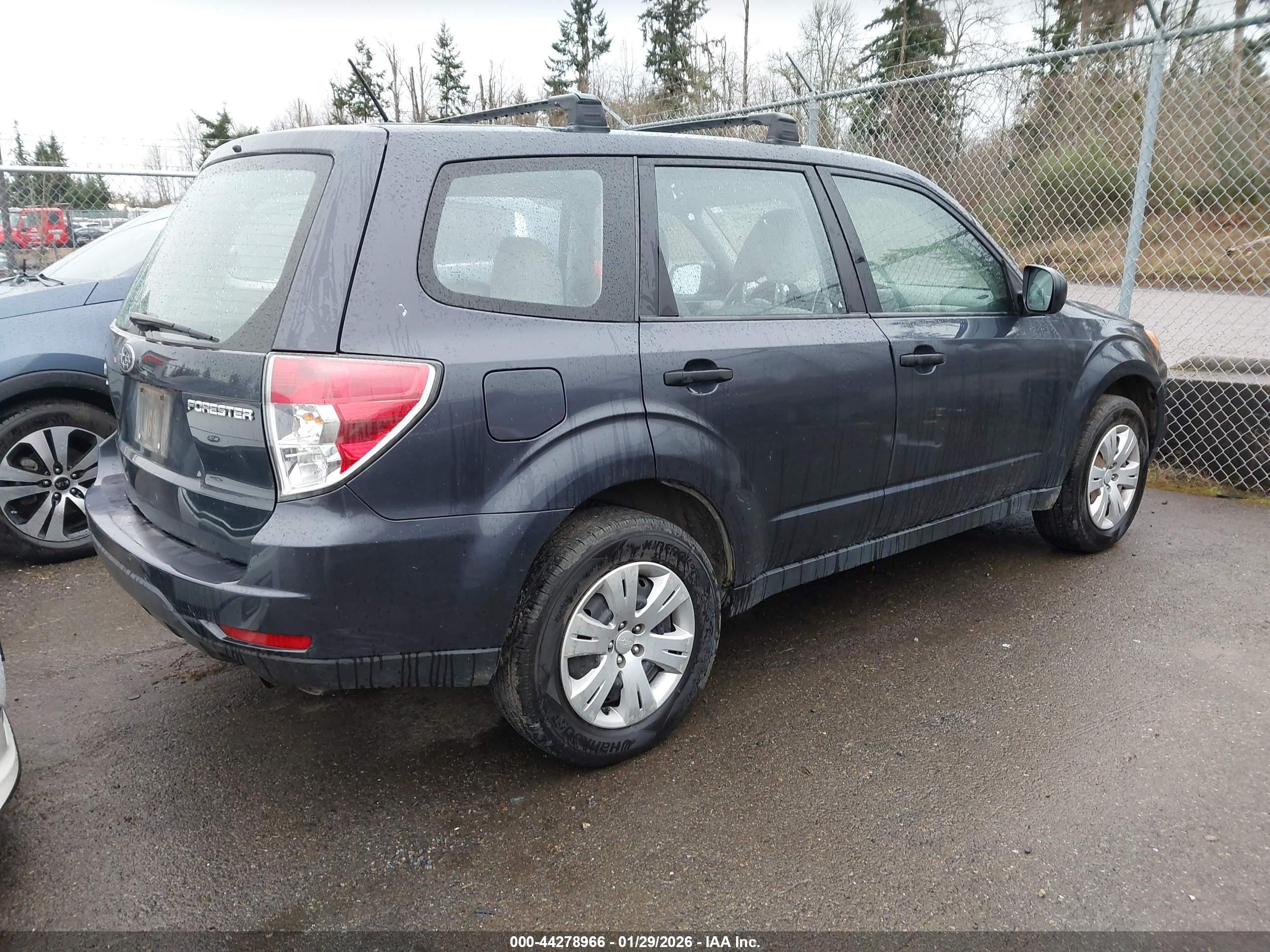 SUBARU FORESTER image 4