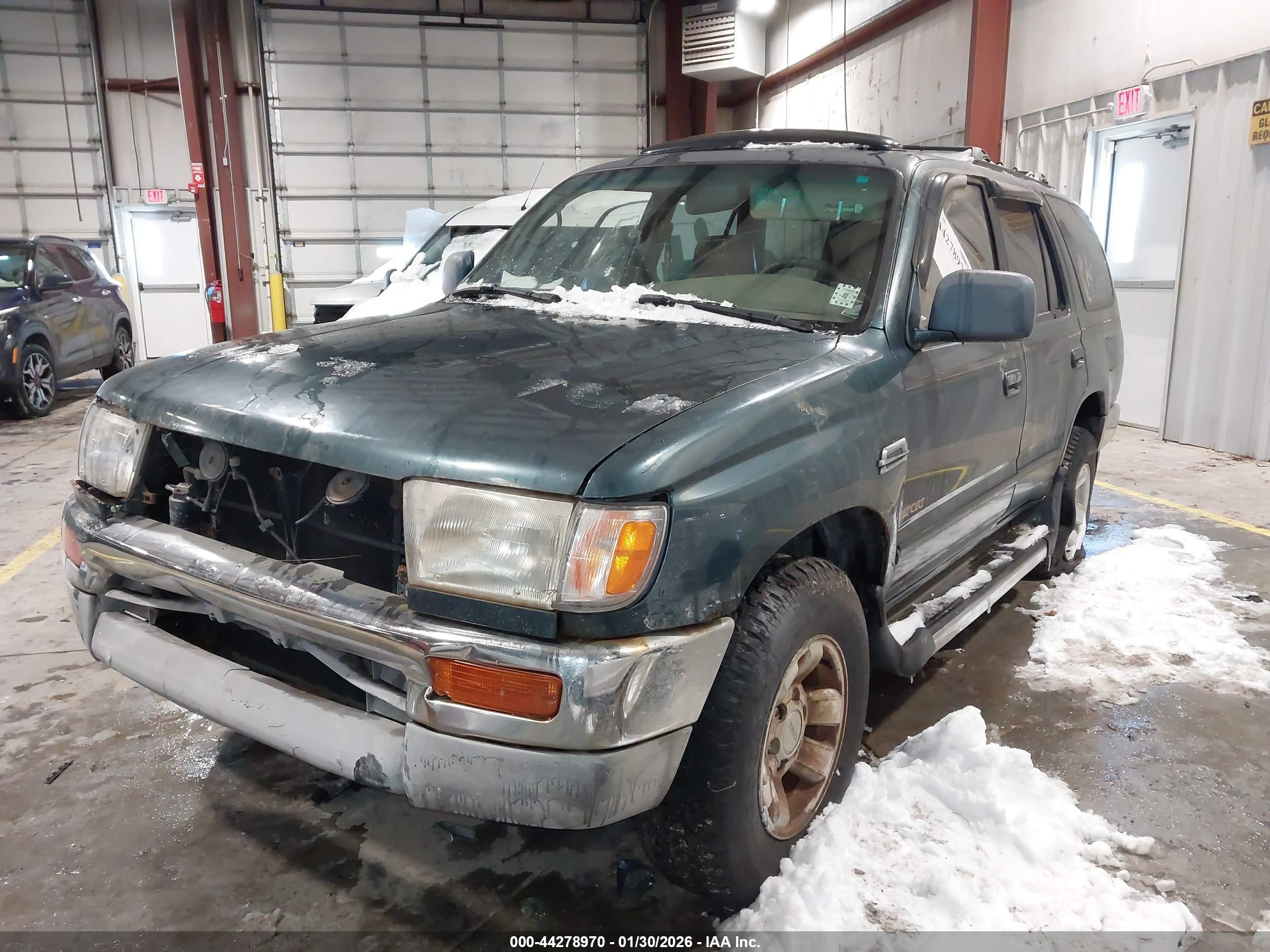 TOYOTA 4RUNNER image 6