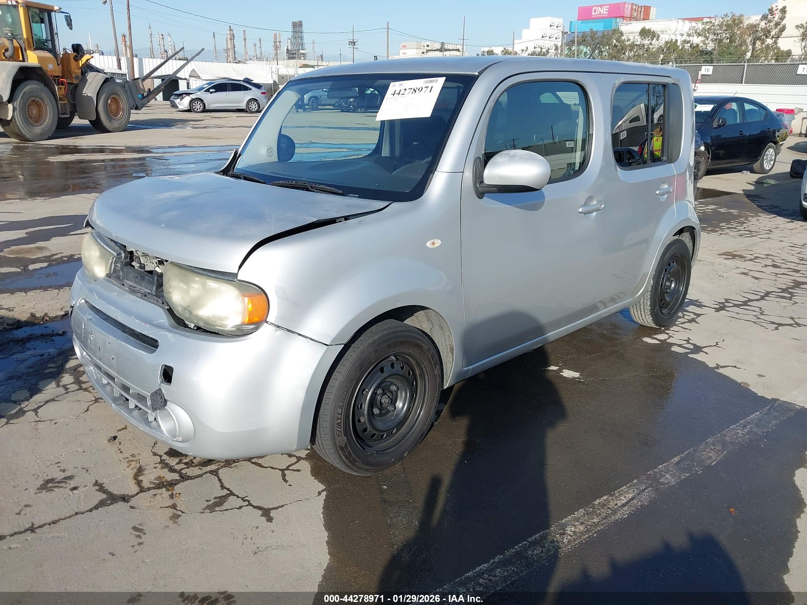NISSAN CUBE image 2