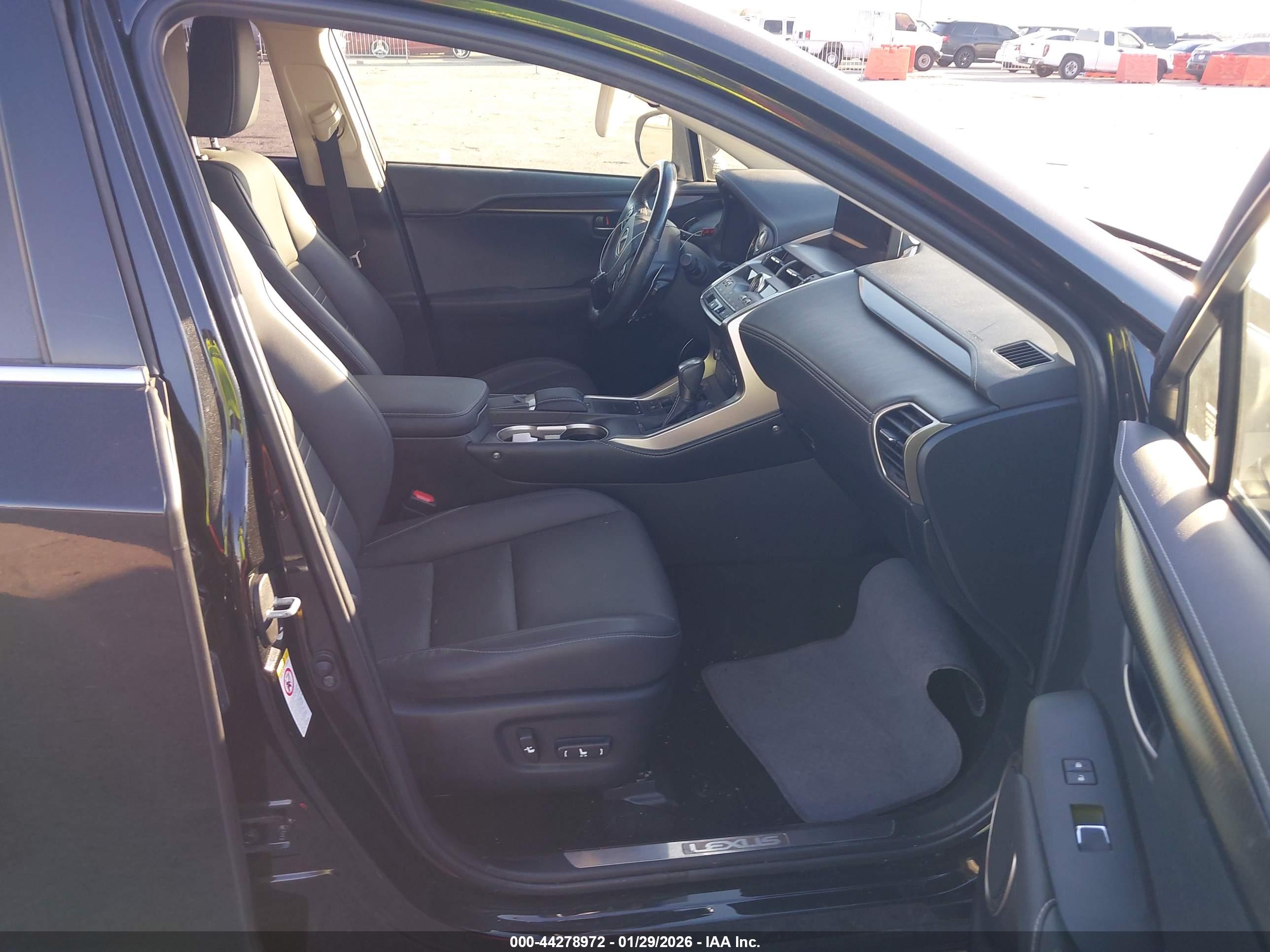 LEXUS NX image 5