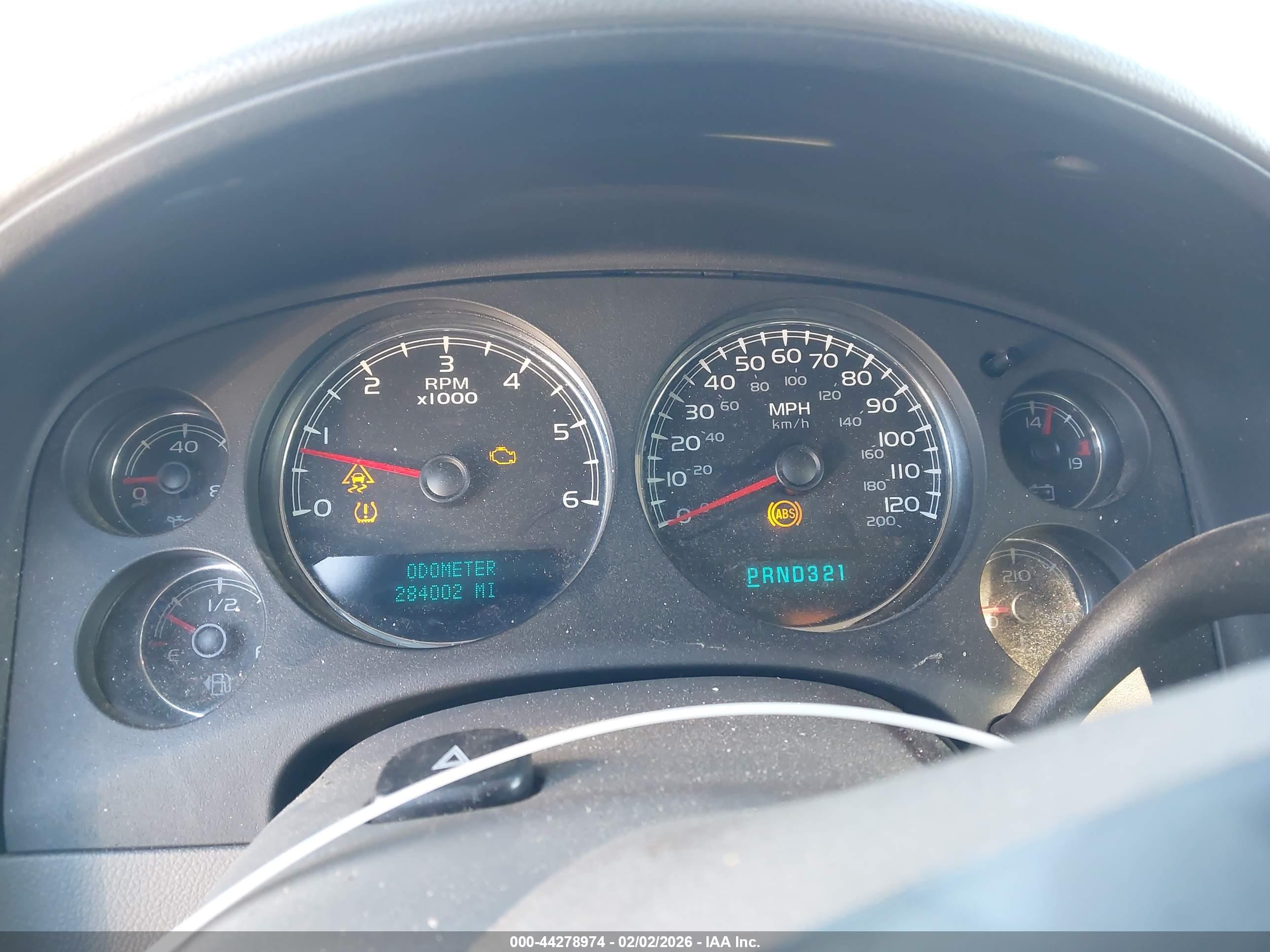 CHEVROLET TAHOE image 7