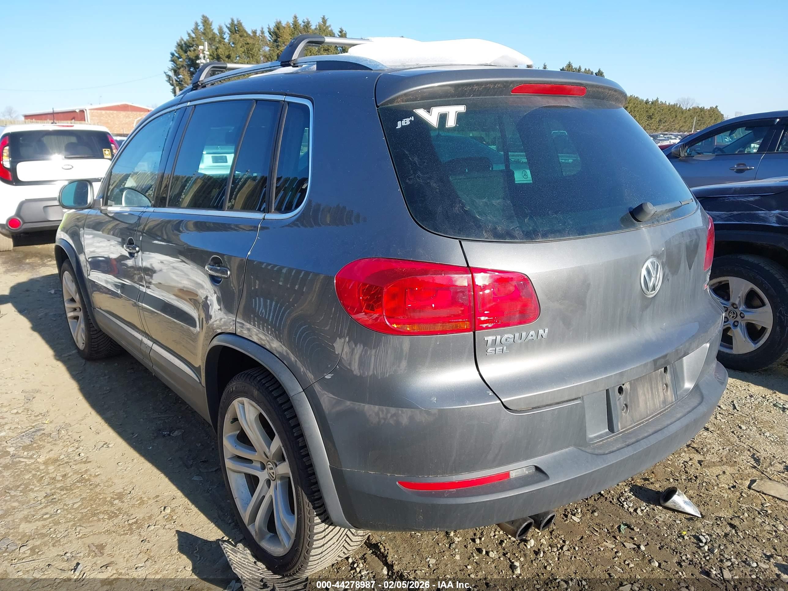 VOLKSWAGEN TIGUAN image 3