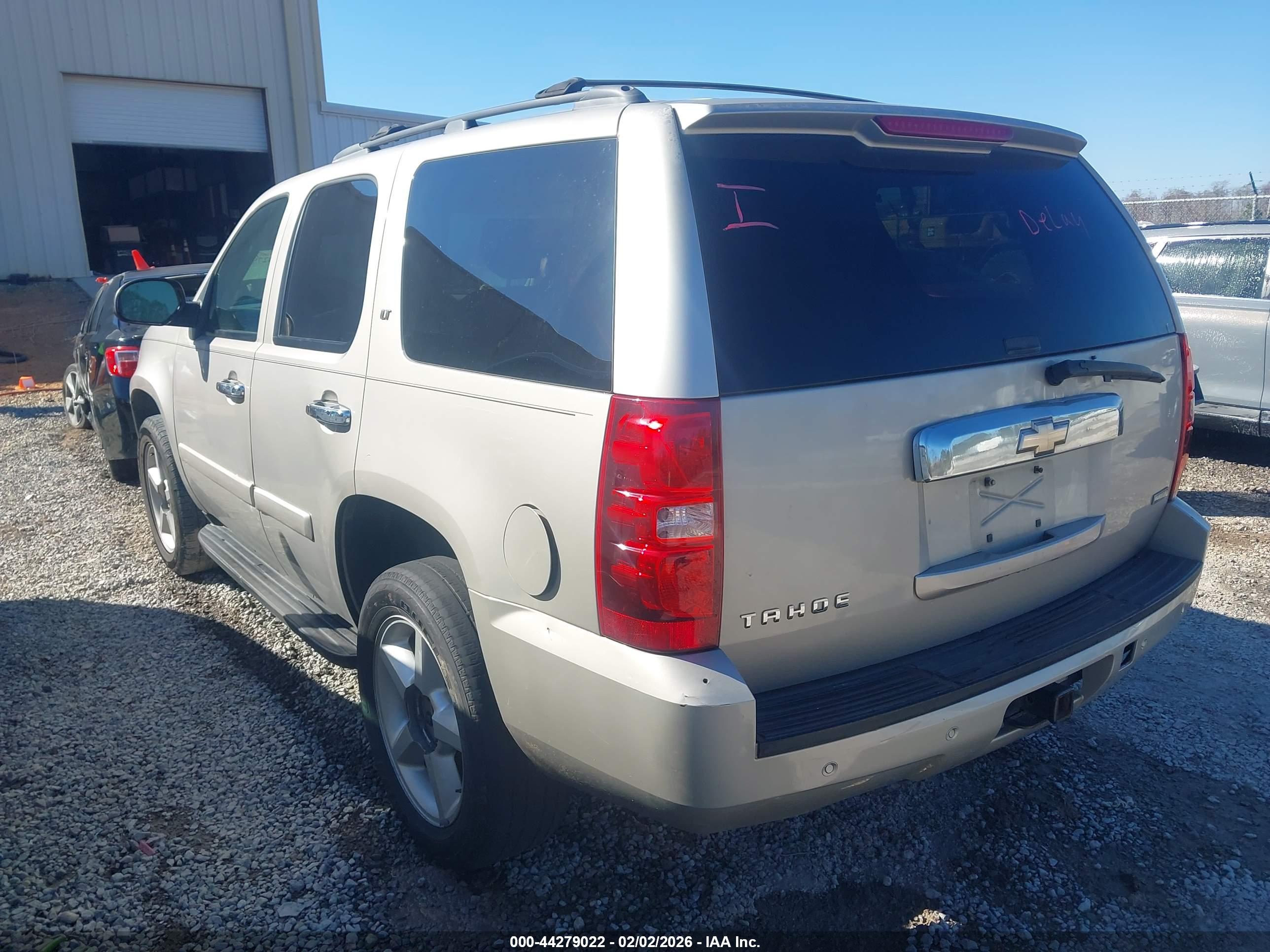 CHEVROLET TAHOE image 3