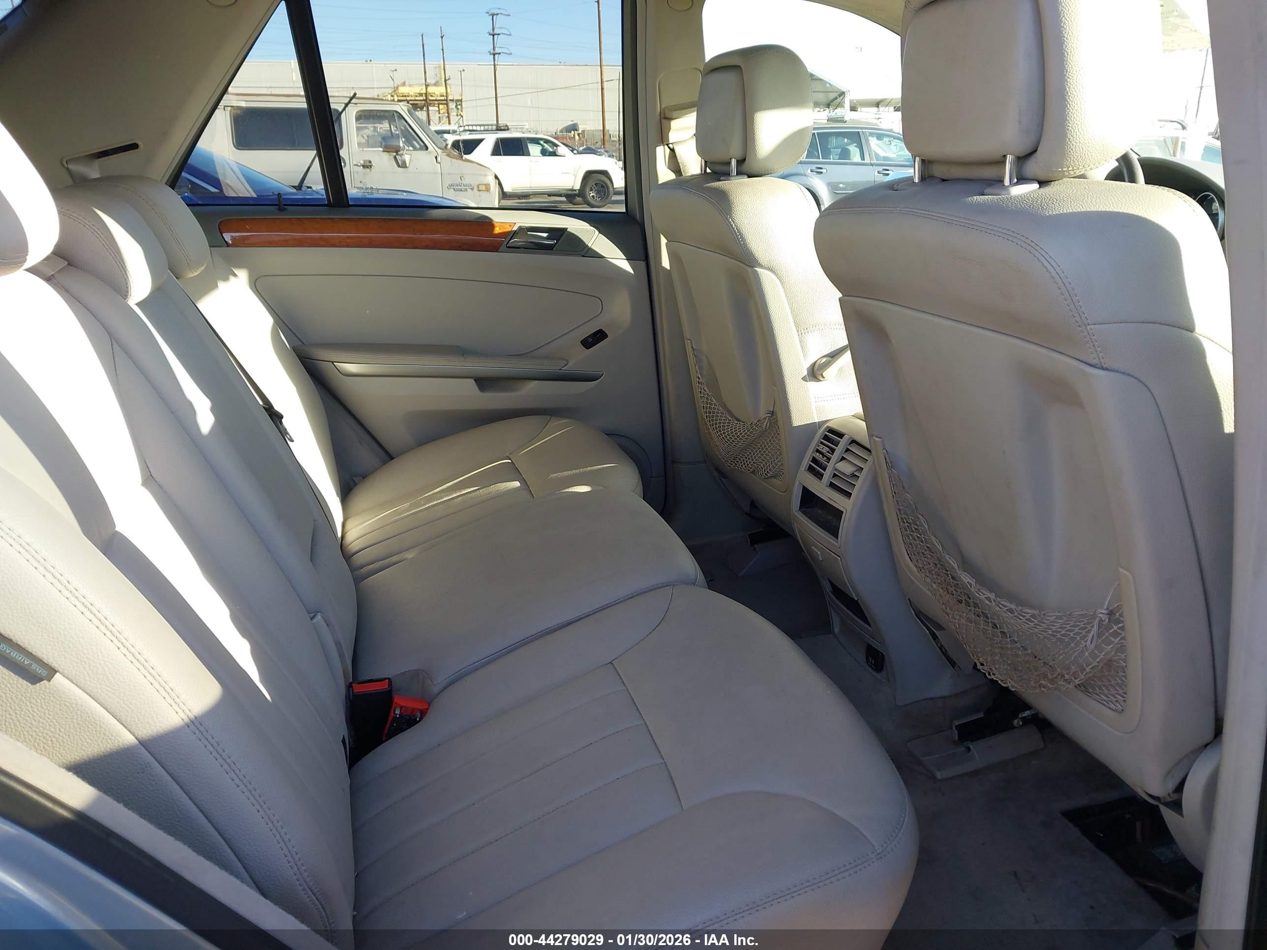 MERCEDES-BENZ ML image 8