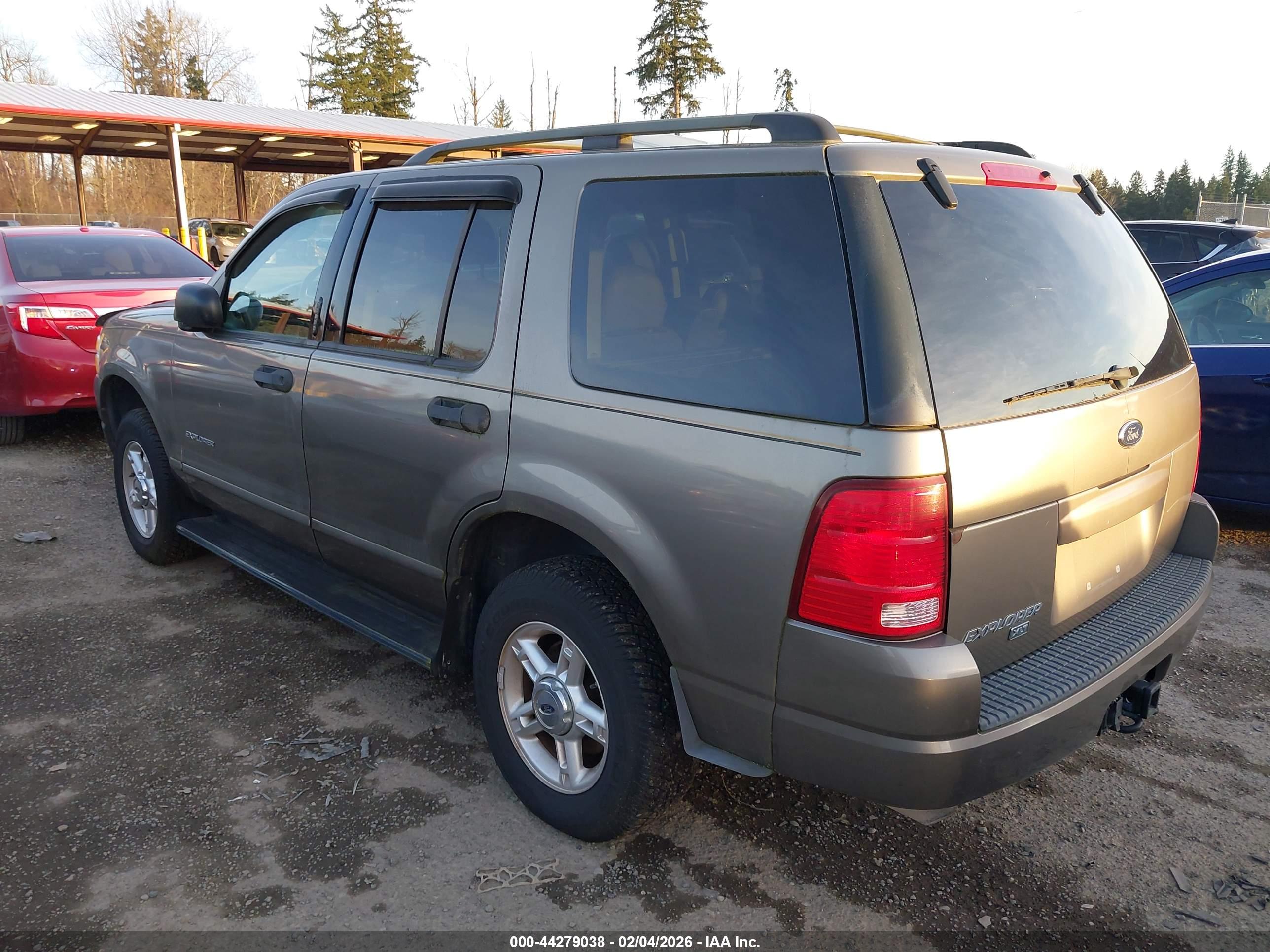 FORD EXPLORER image 3