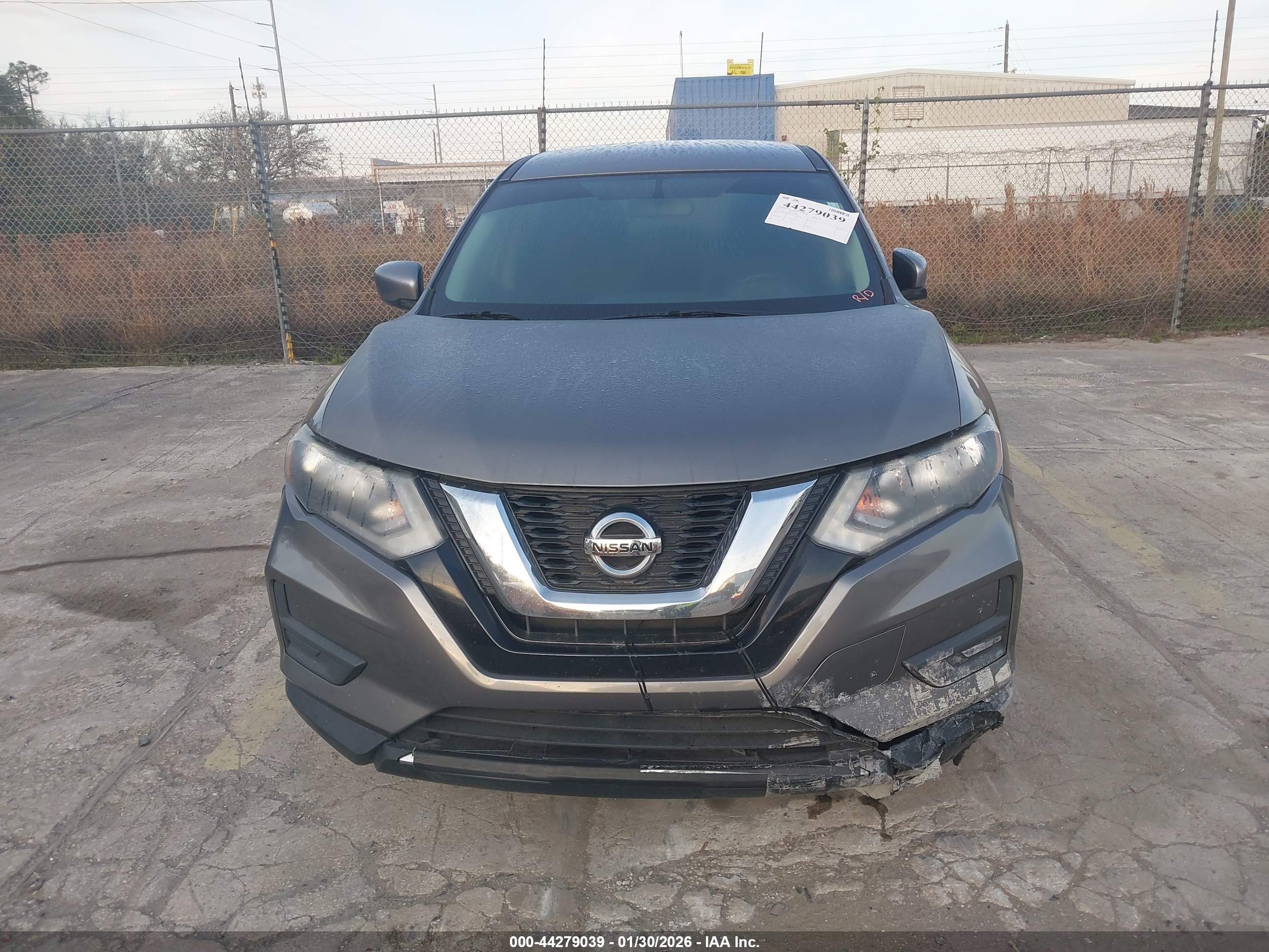 NISSAN ROGUE image 6