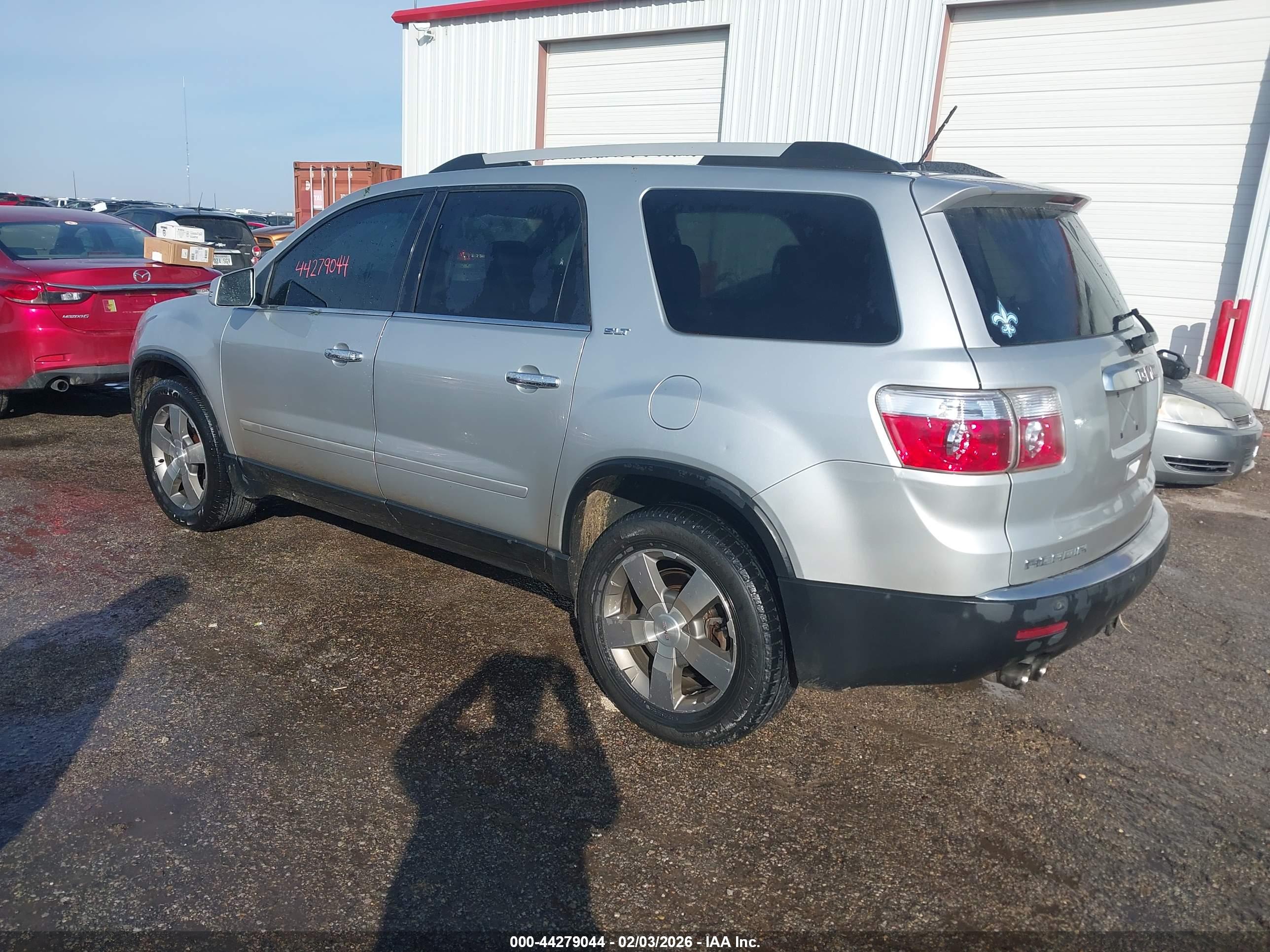 GMC ACADIA image 3