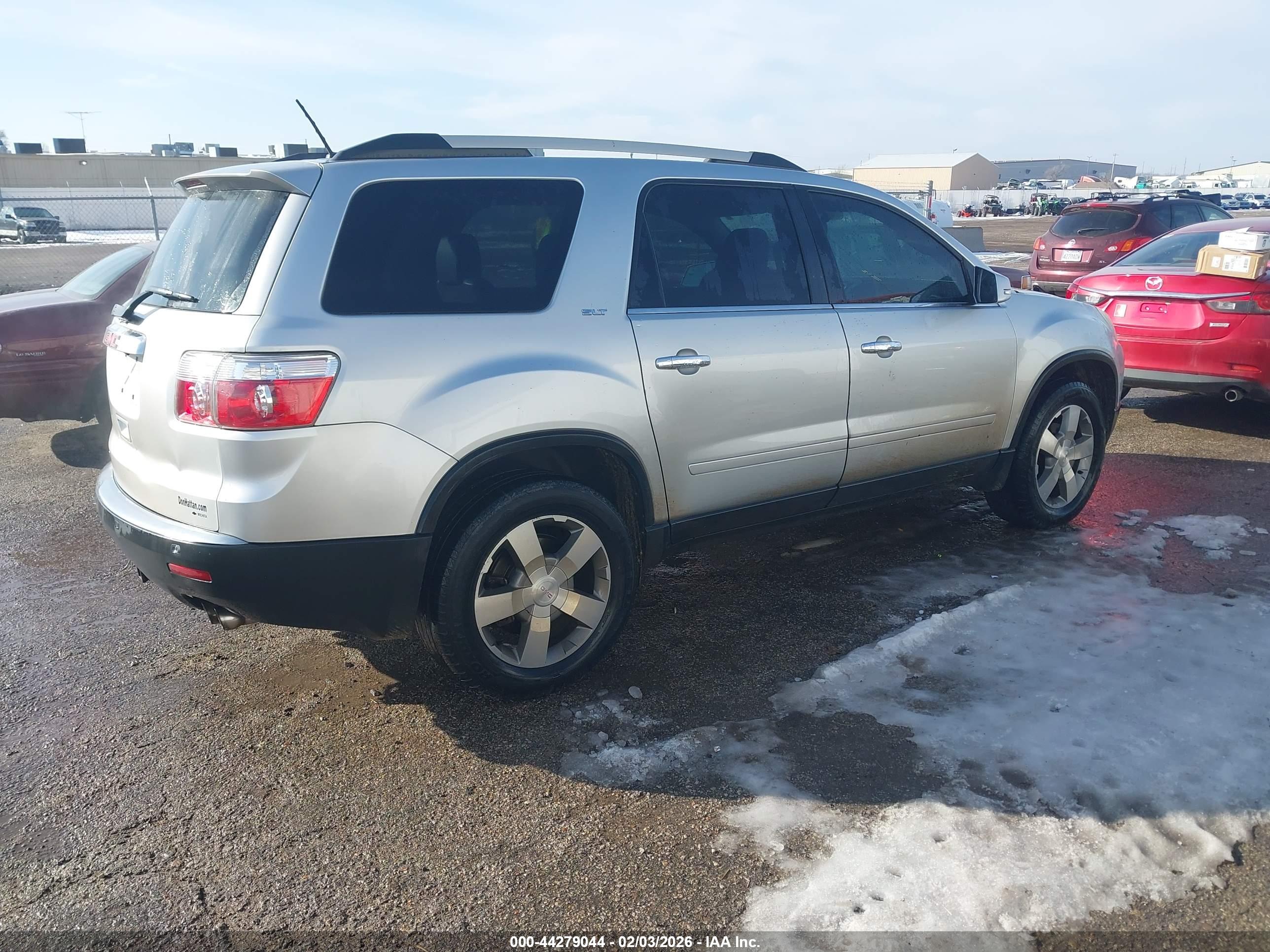 GMC ACADIA image 4