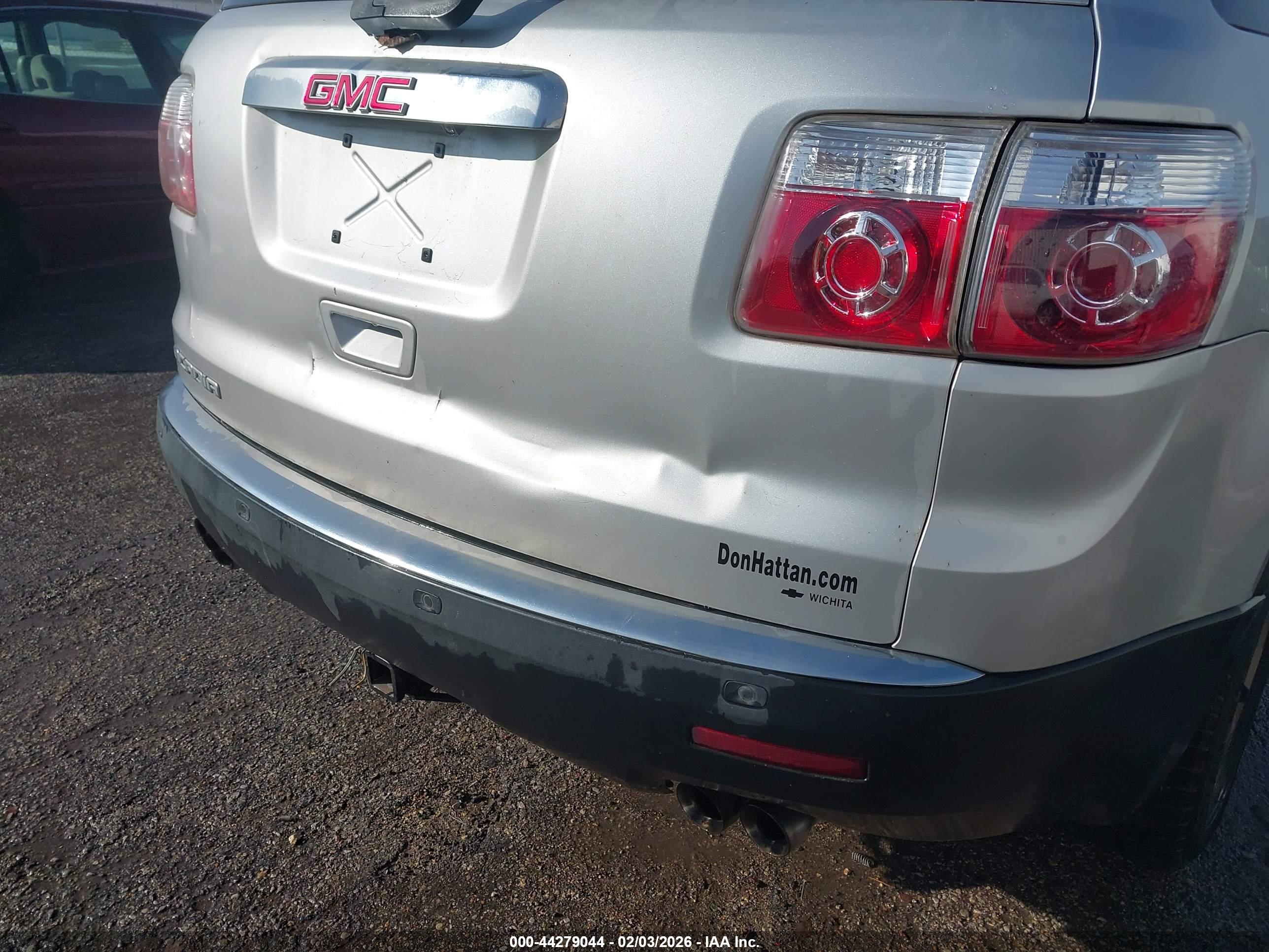 GMC ACADIA image 6