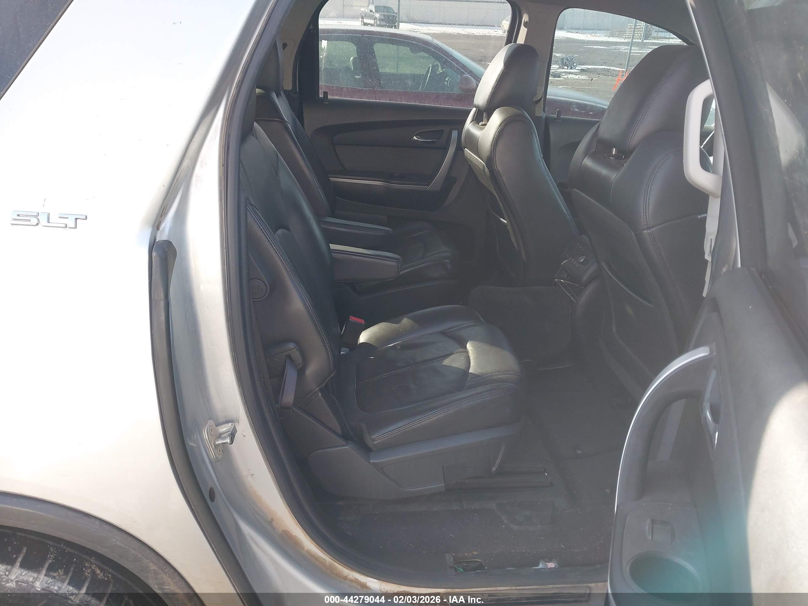 GMC ACADIA image 8