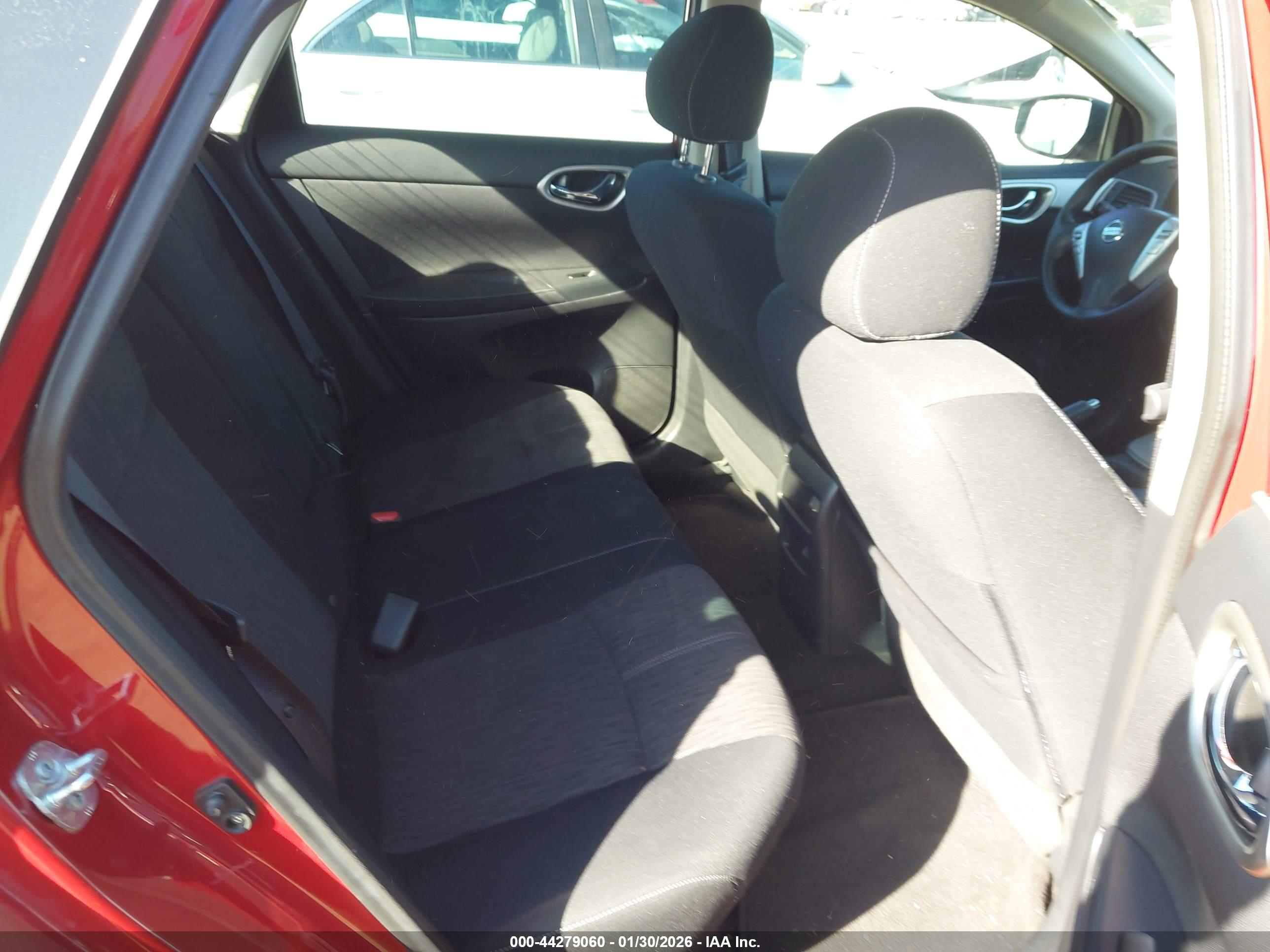 NISSAN SENTRA image 8