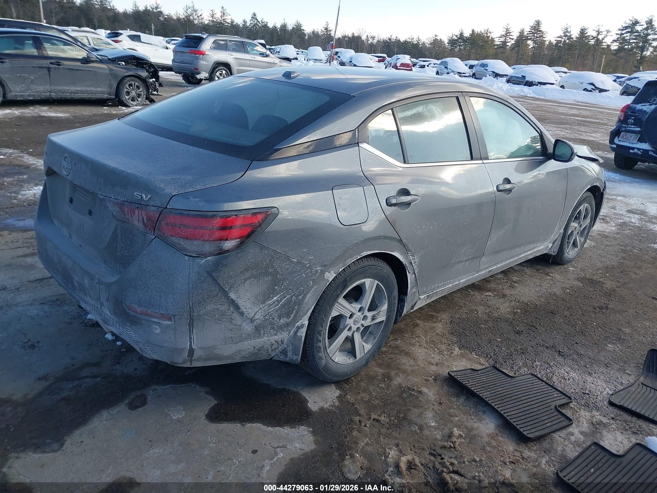 NISSAN SENTRA image 4