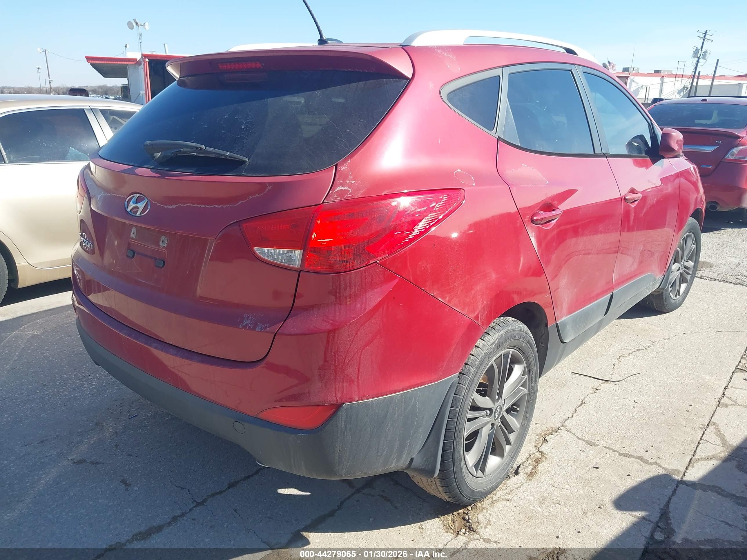 HYUNDAI TUCSON image 4