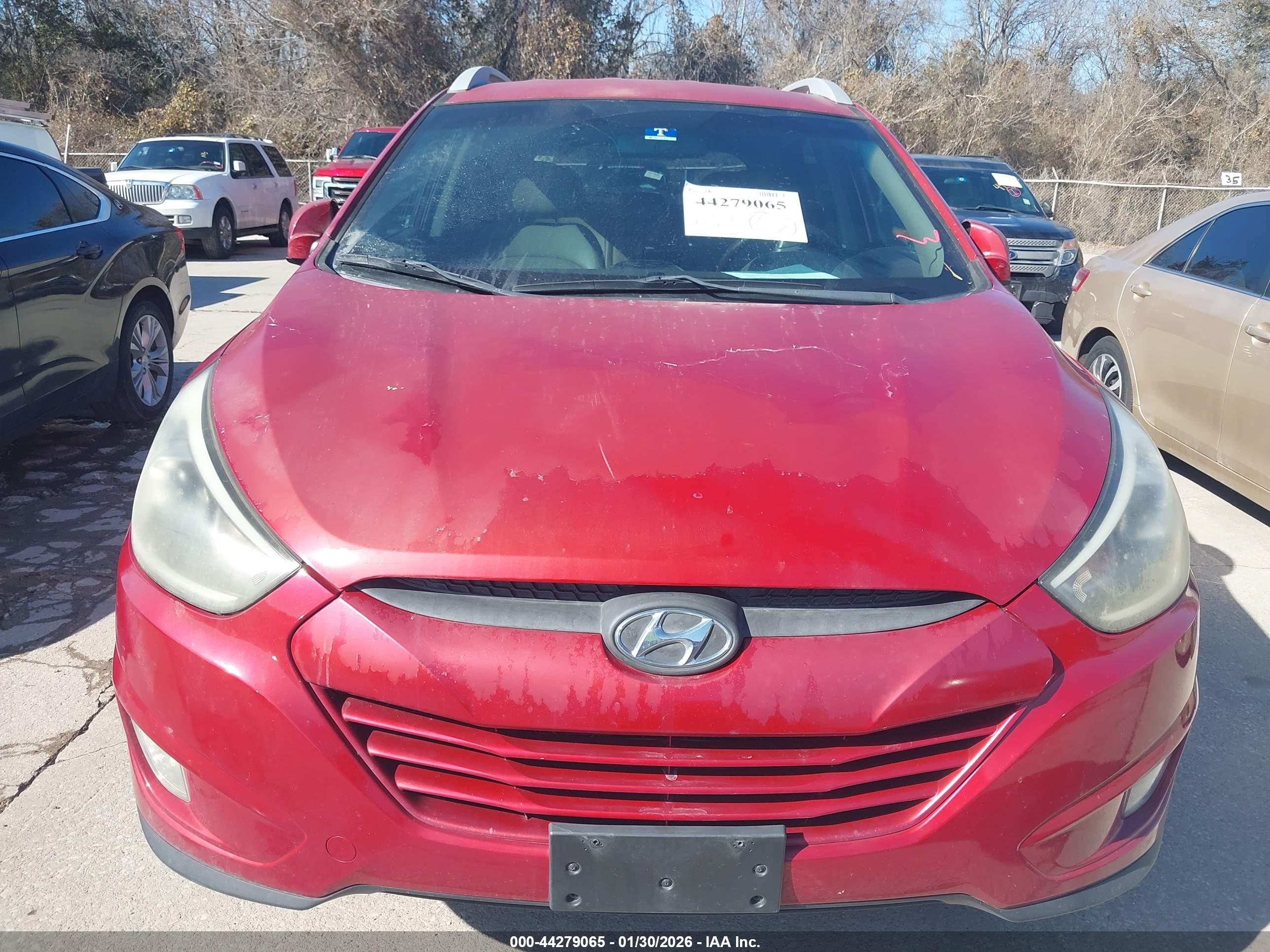 HYUNDAI TUCSON image 6