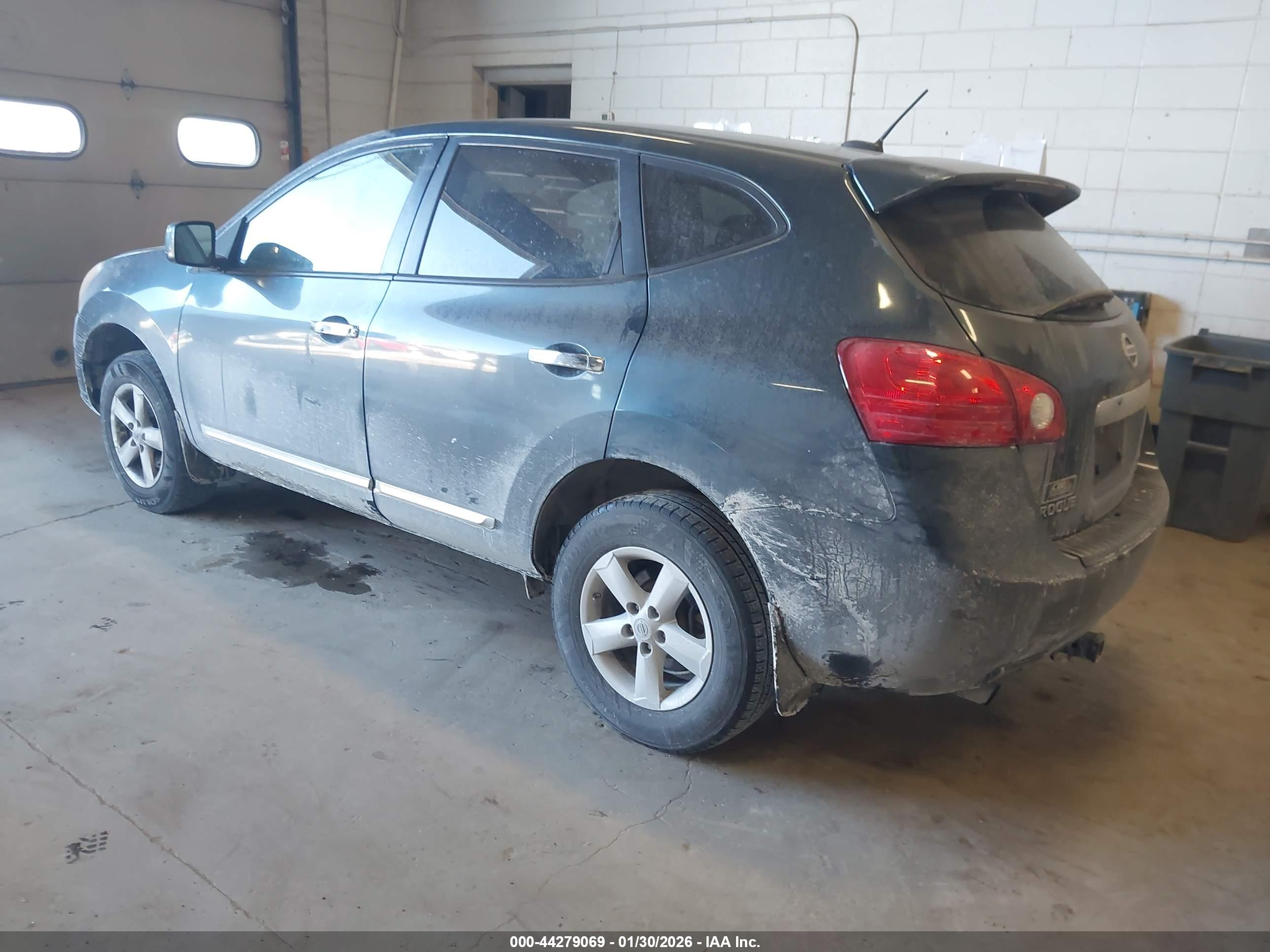 NISSAN ROGUE image 3