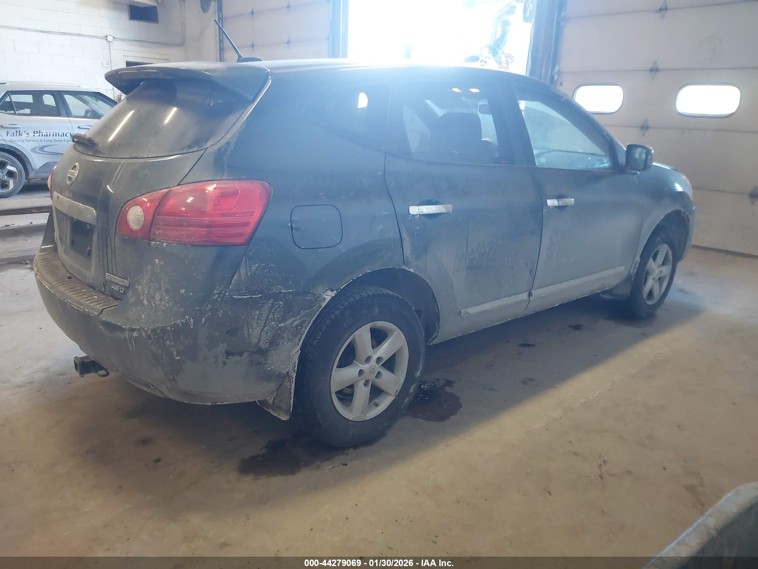 NISSAN ROGUE image 4