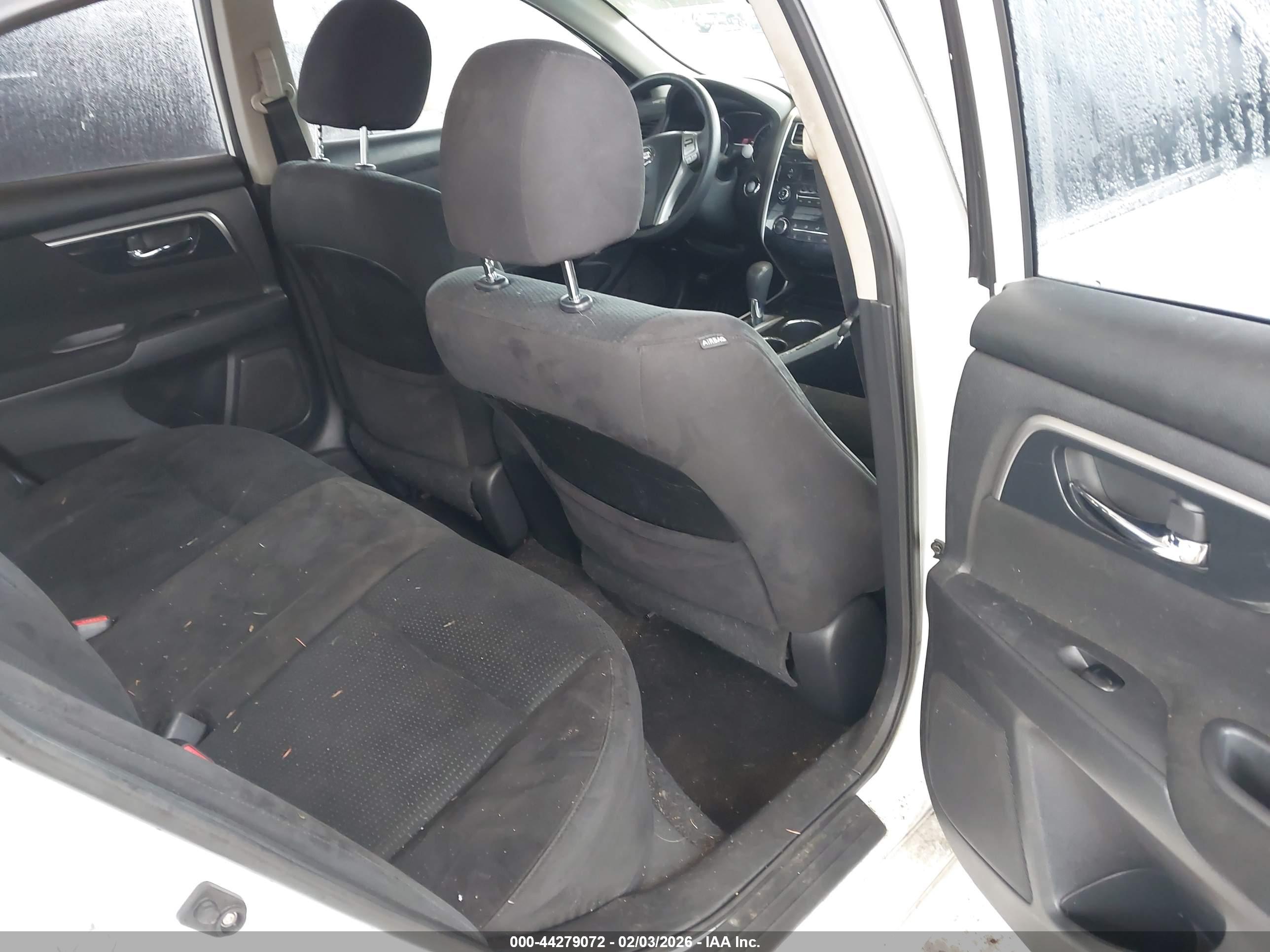 NISSAN ALTIMA image 8