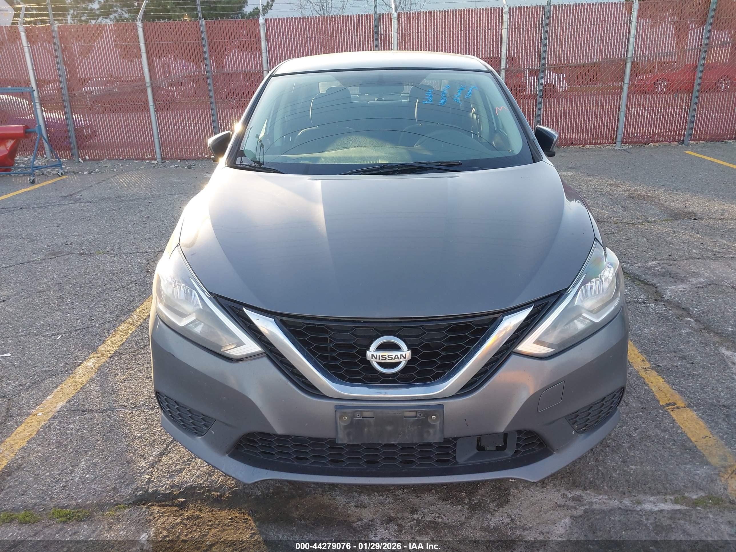 NISSAN SENTRA image 6