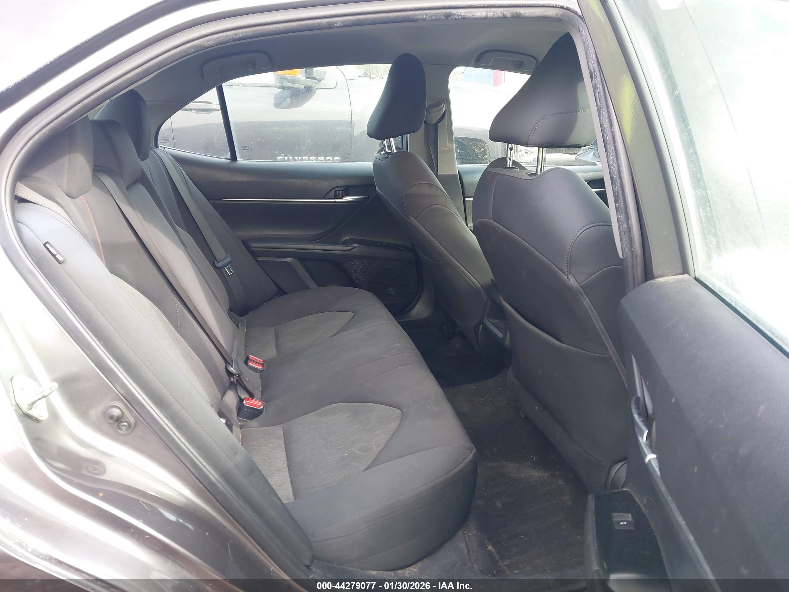 TOYOTA CAMRY image 8