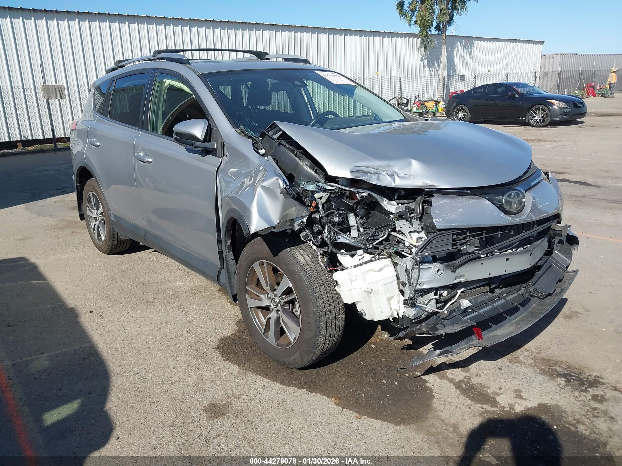 TOYOTA RAV4 image 6
