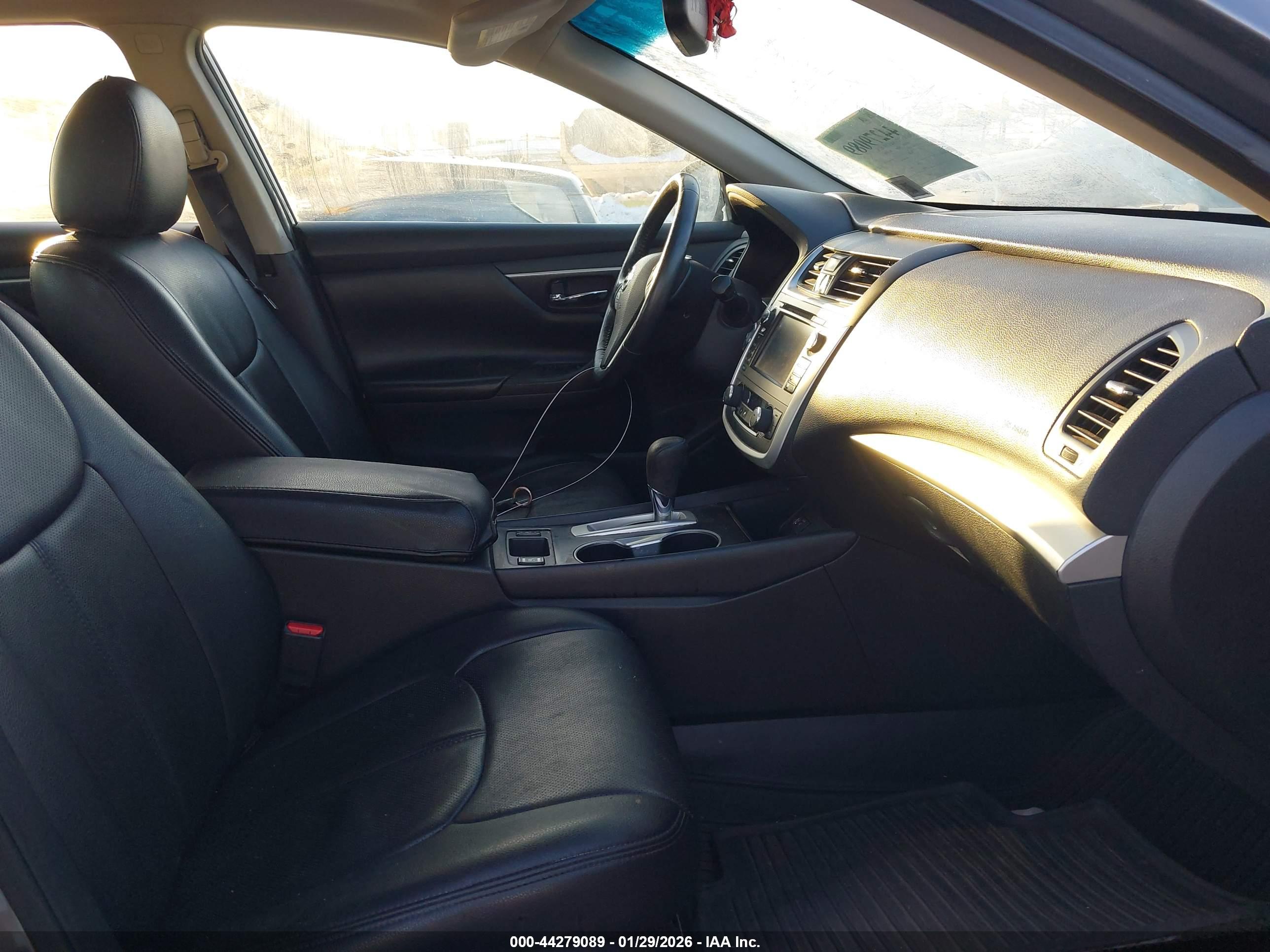NISSAN ALTIMA image 5