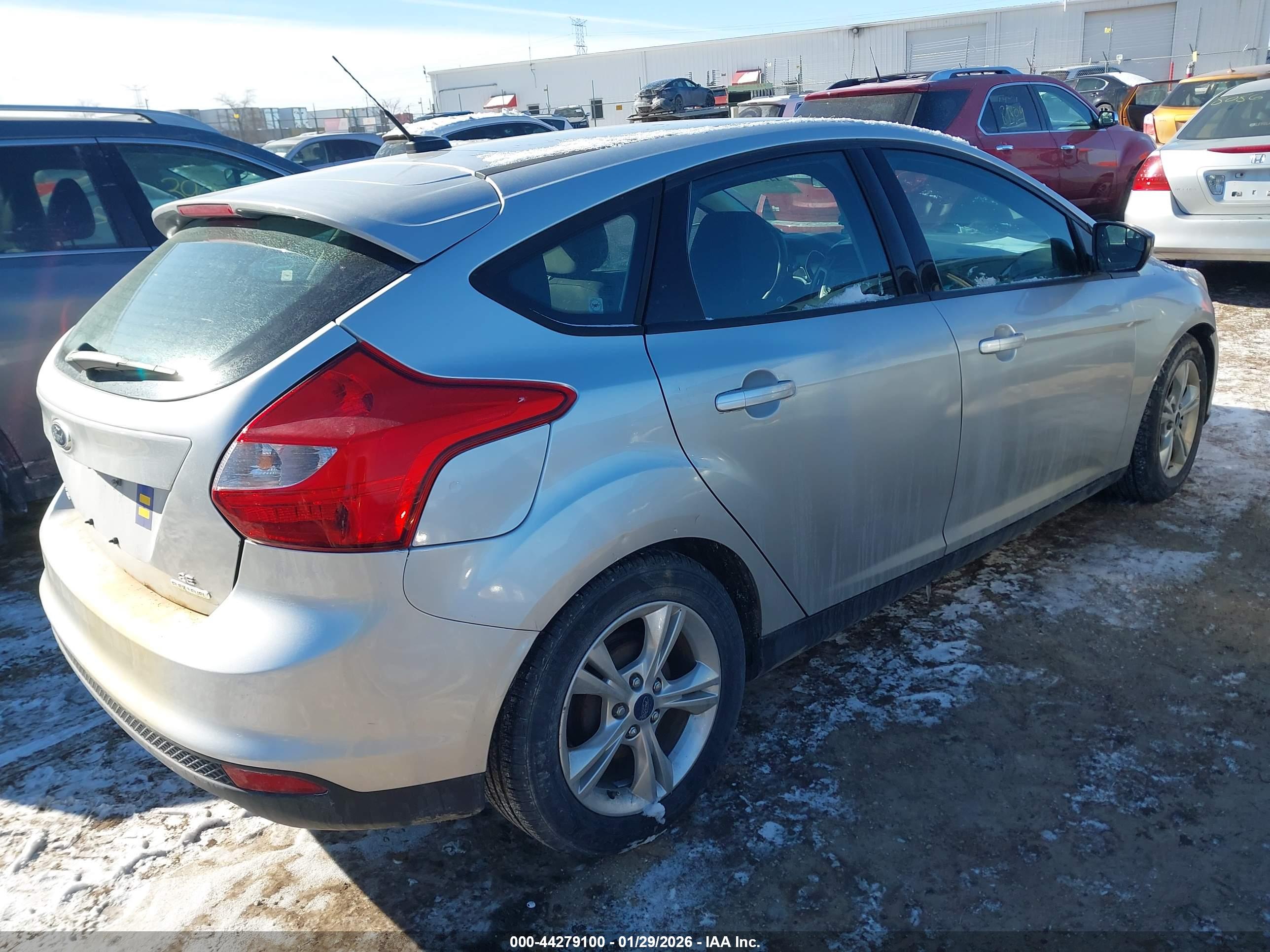 FORD FOCUS image 4