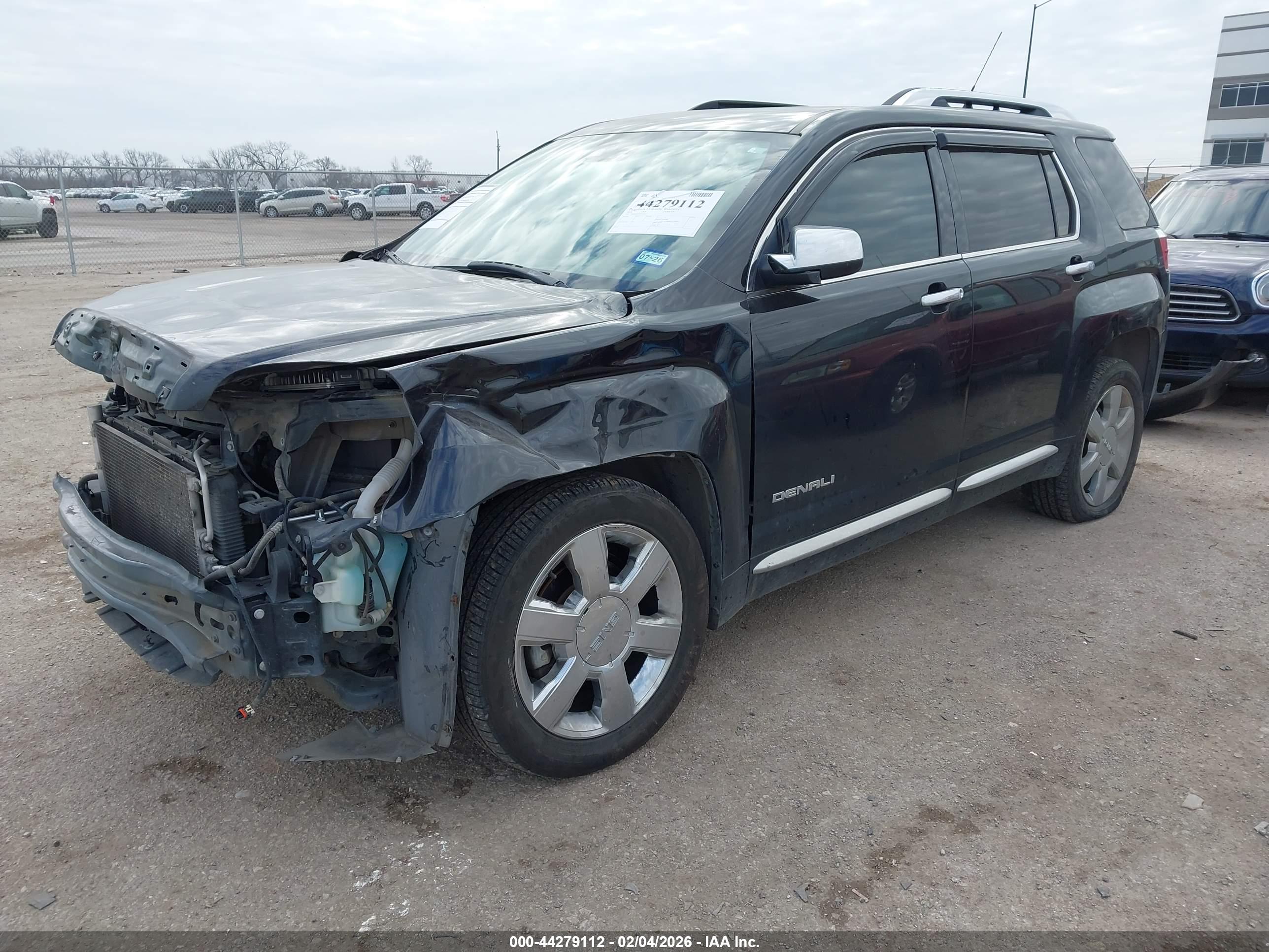 GMC TERRAIN image 2