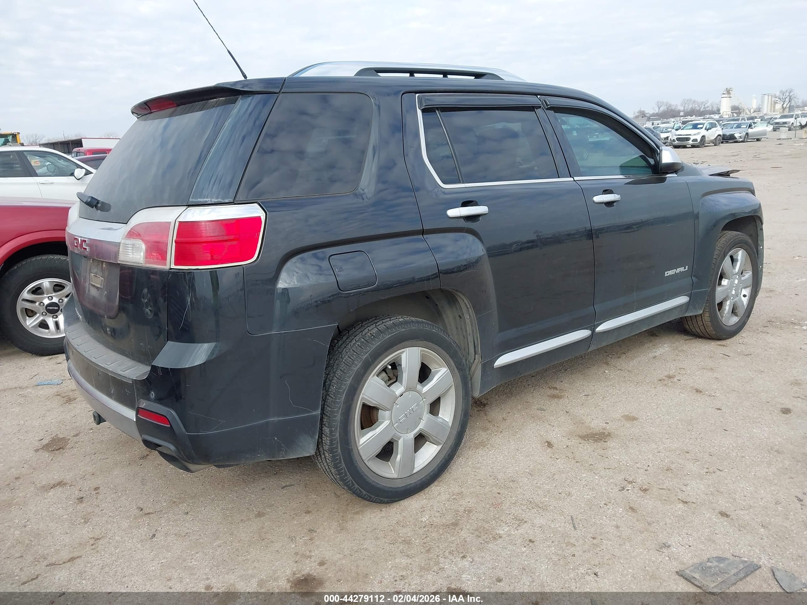 GMC TERRAIN image 4