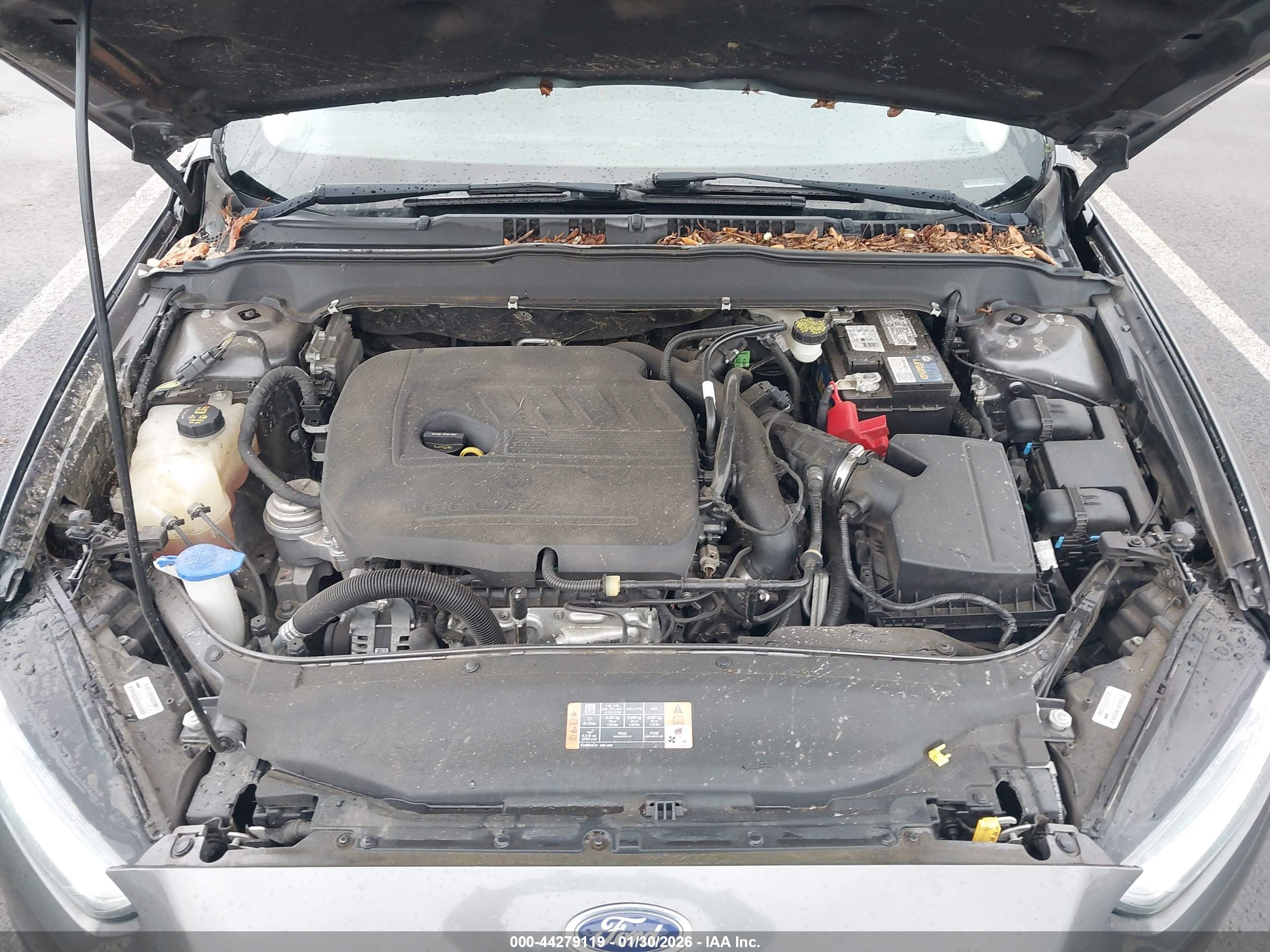 FORD FUSION image 10