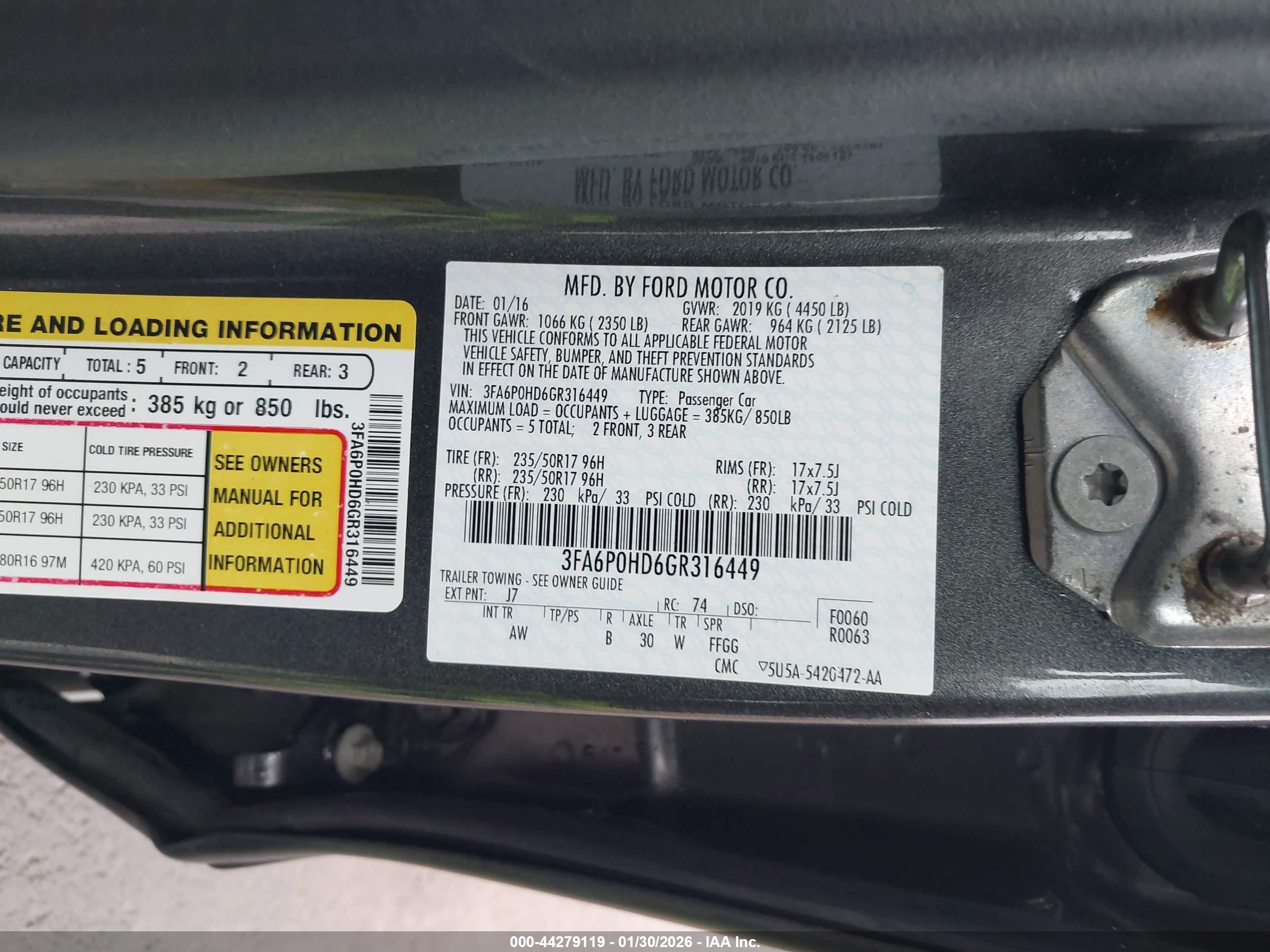 FORD FUSION image 9