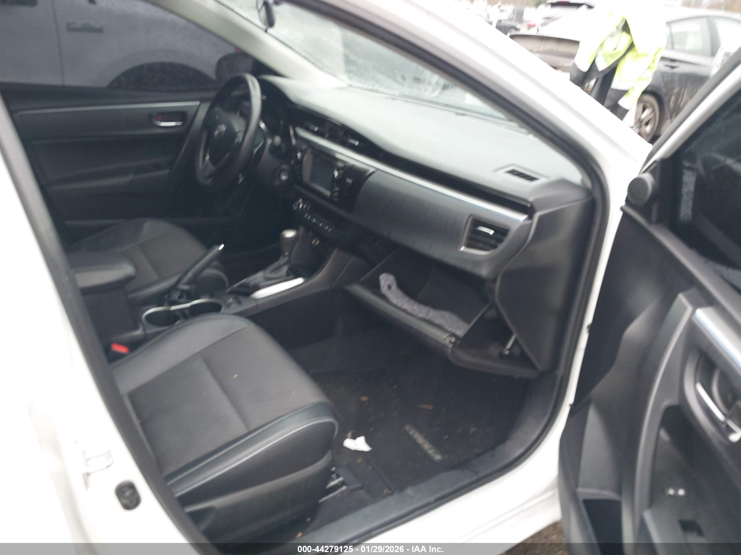 TOYOTA COROLLA image 5