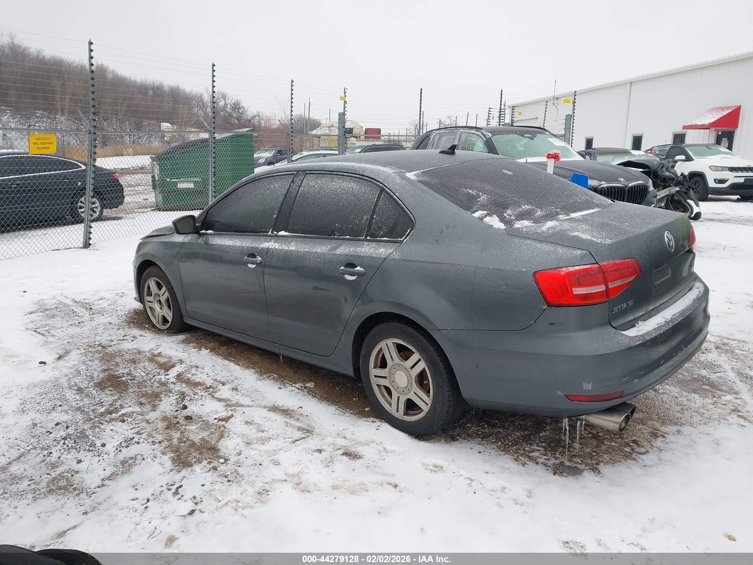 VOLKSWAGEN JETTA image 3