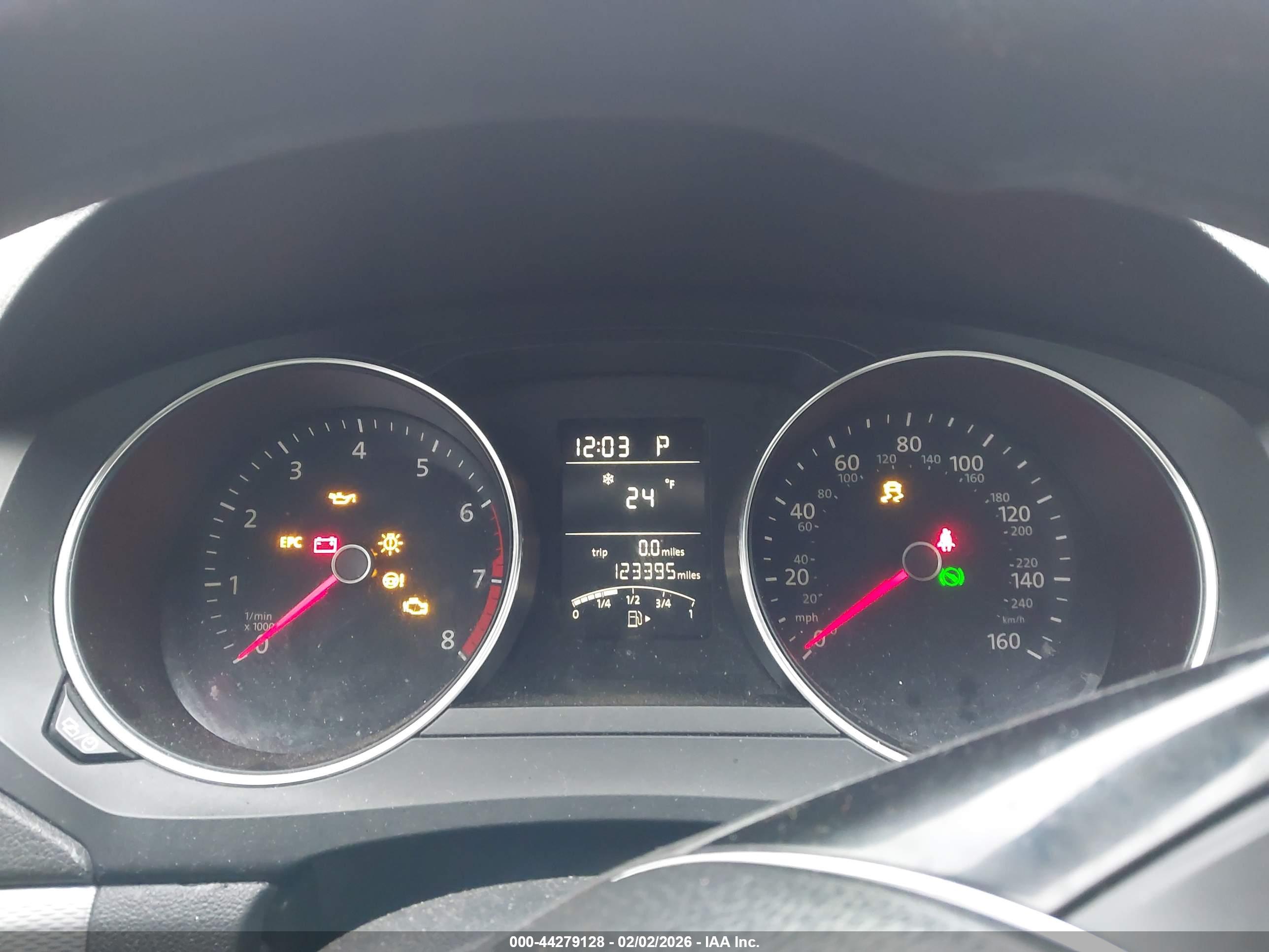 VOLKSWAGEN JETTA image 7