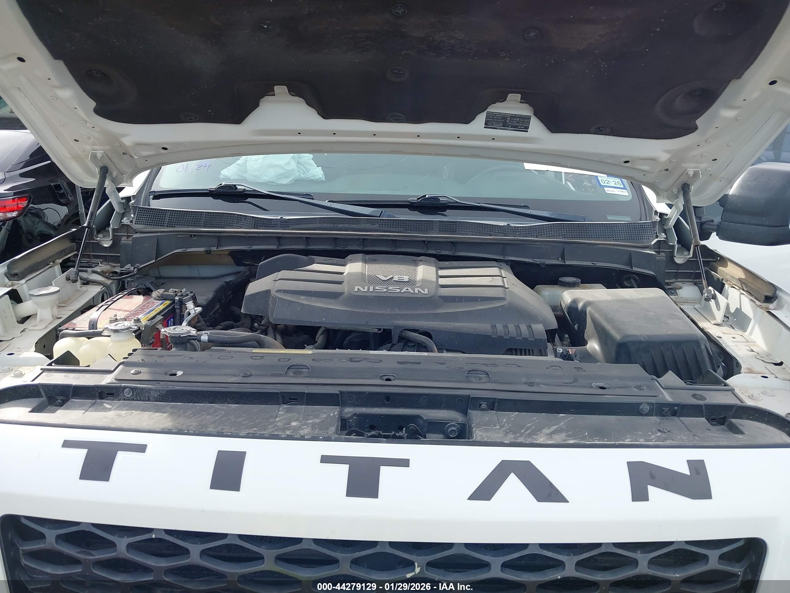 NISSAN TITAN image 10