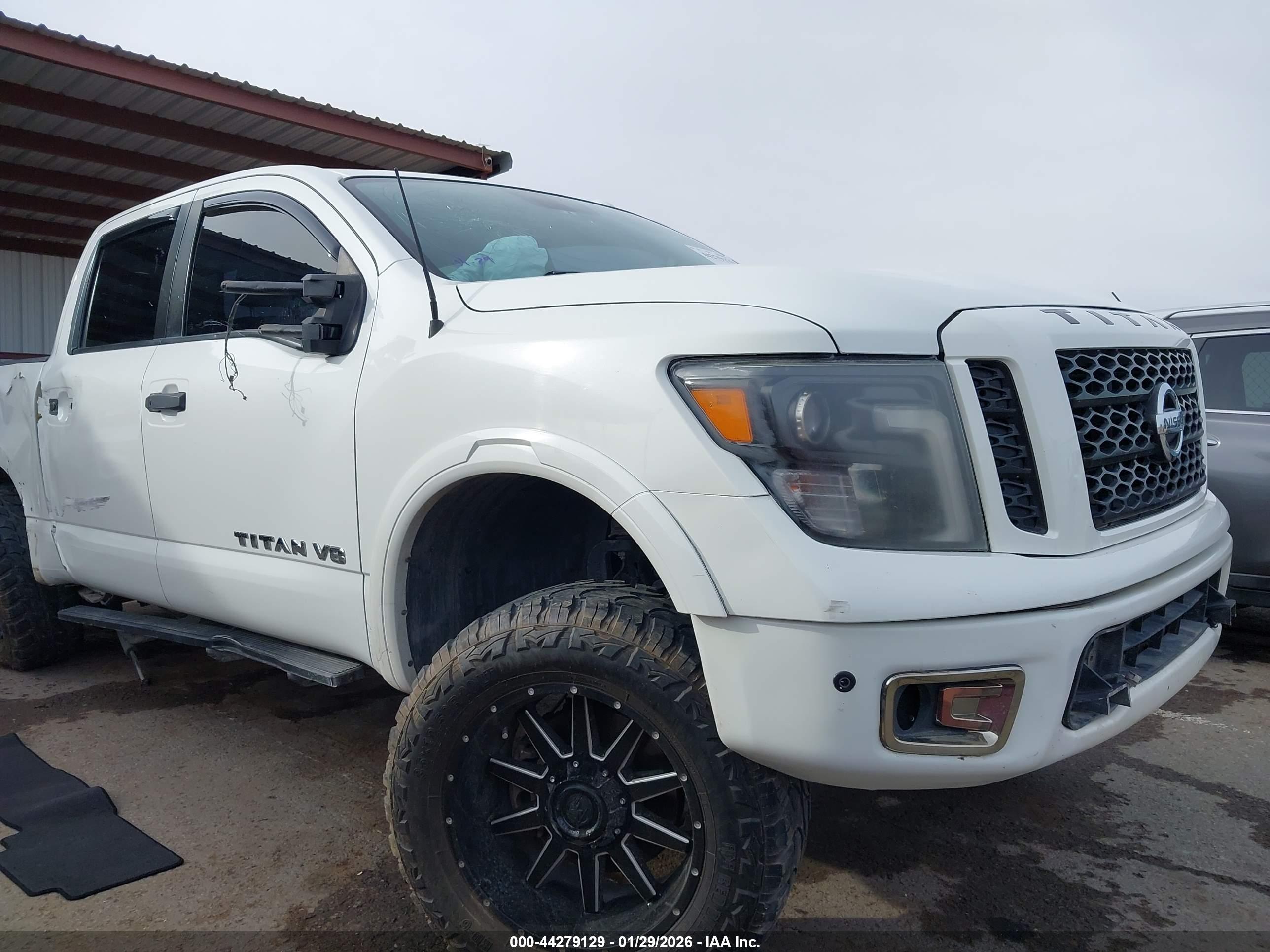 NISSAN TITAN image 6