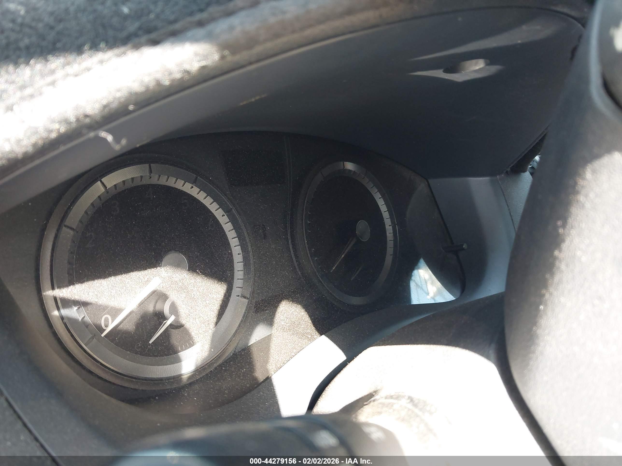 LEXUS ES image 7