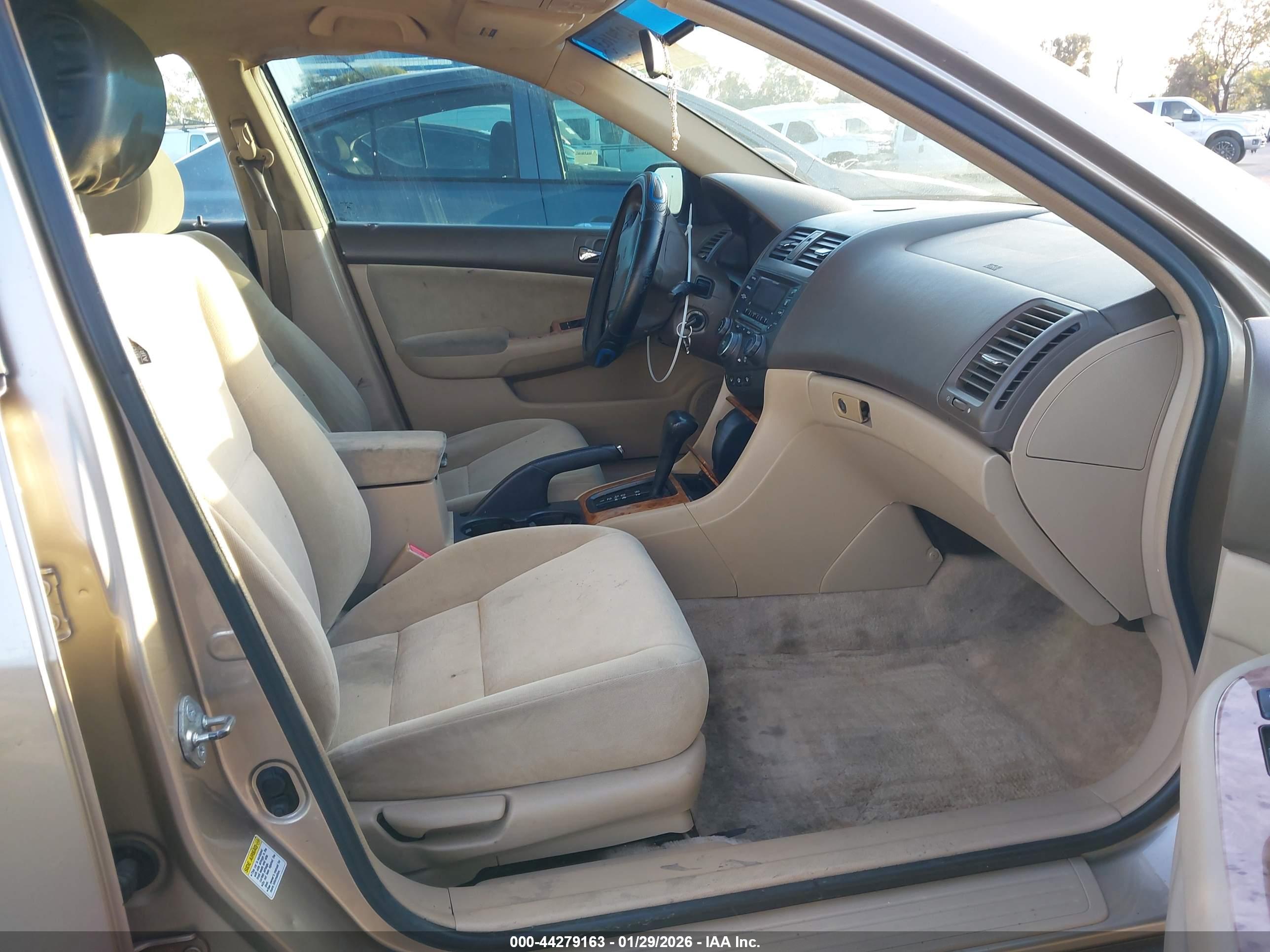 HONDA ACCORD image 5