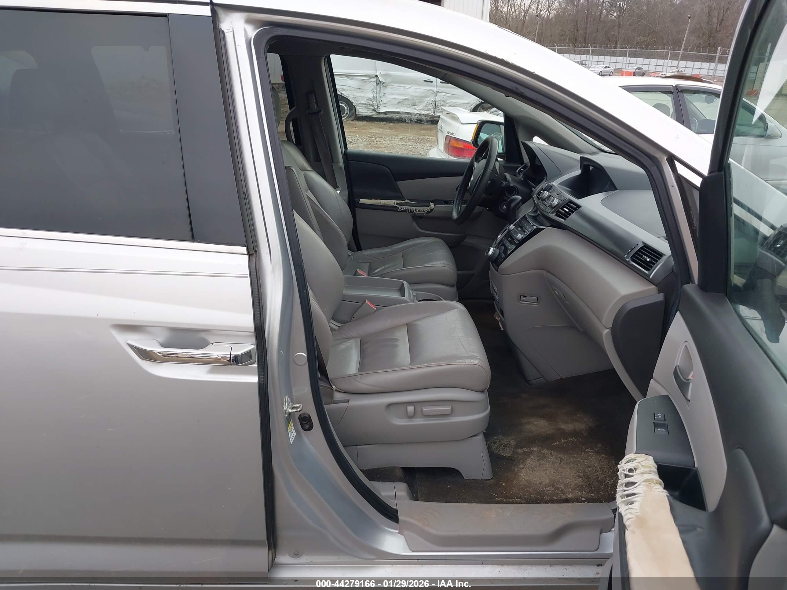 HONDA ODYSSEY image 5