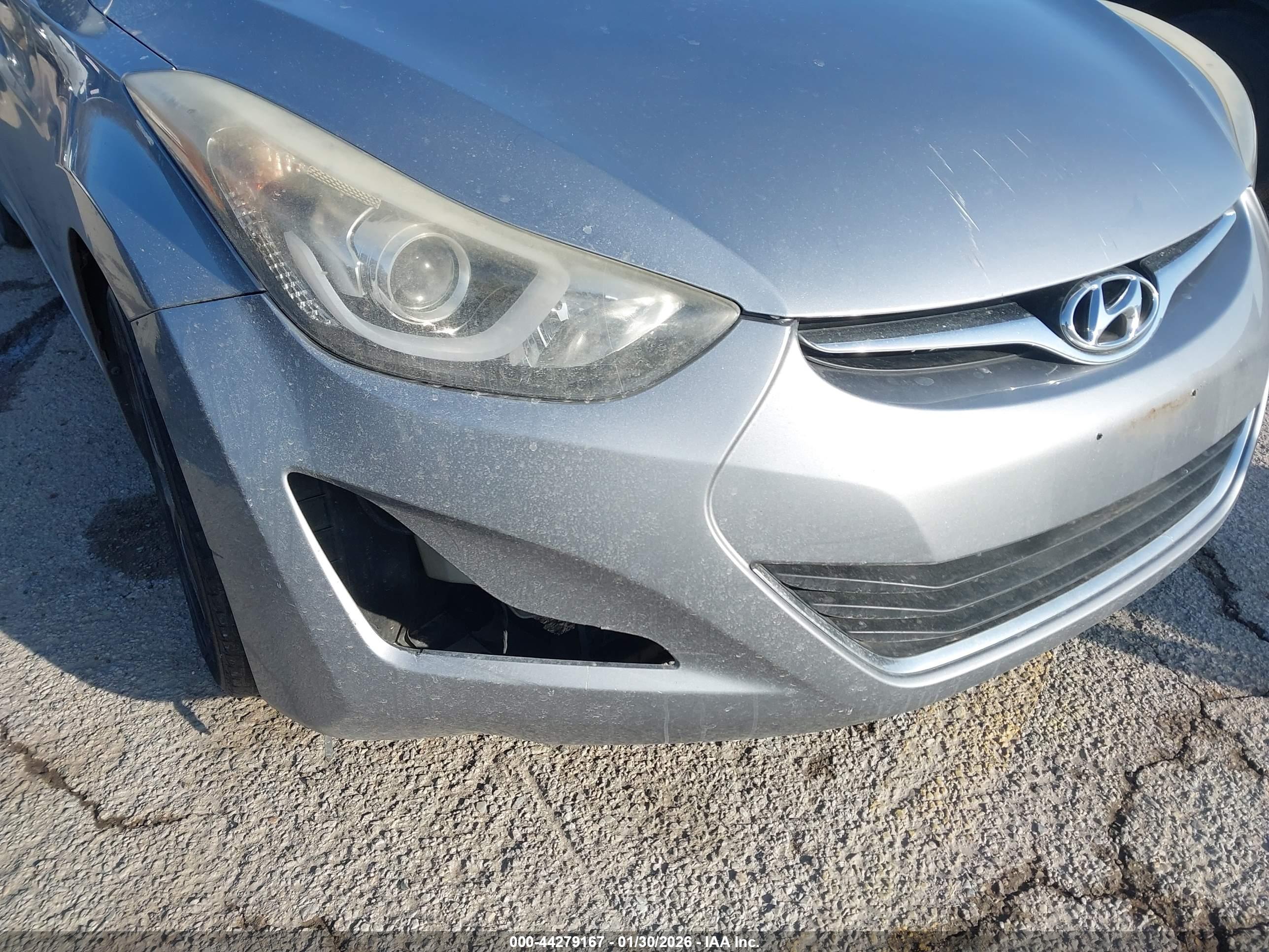 HYUNDAI ELANTRA image 6