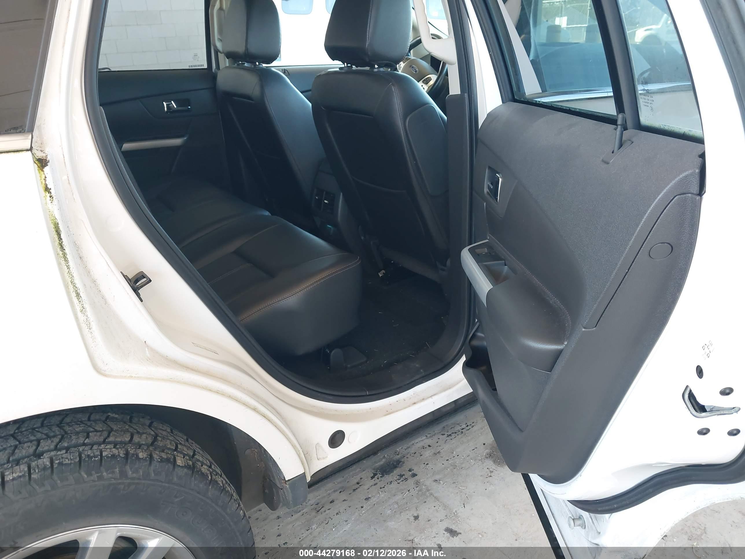 FORD EDGE image 8