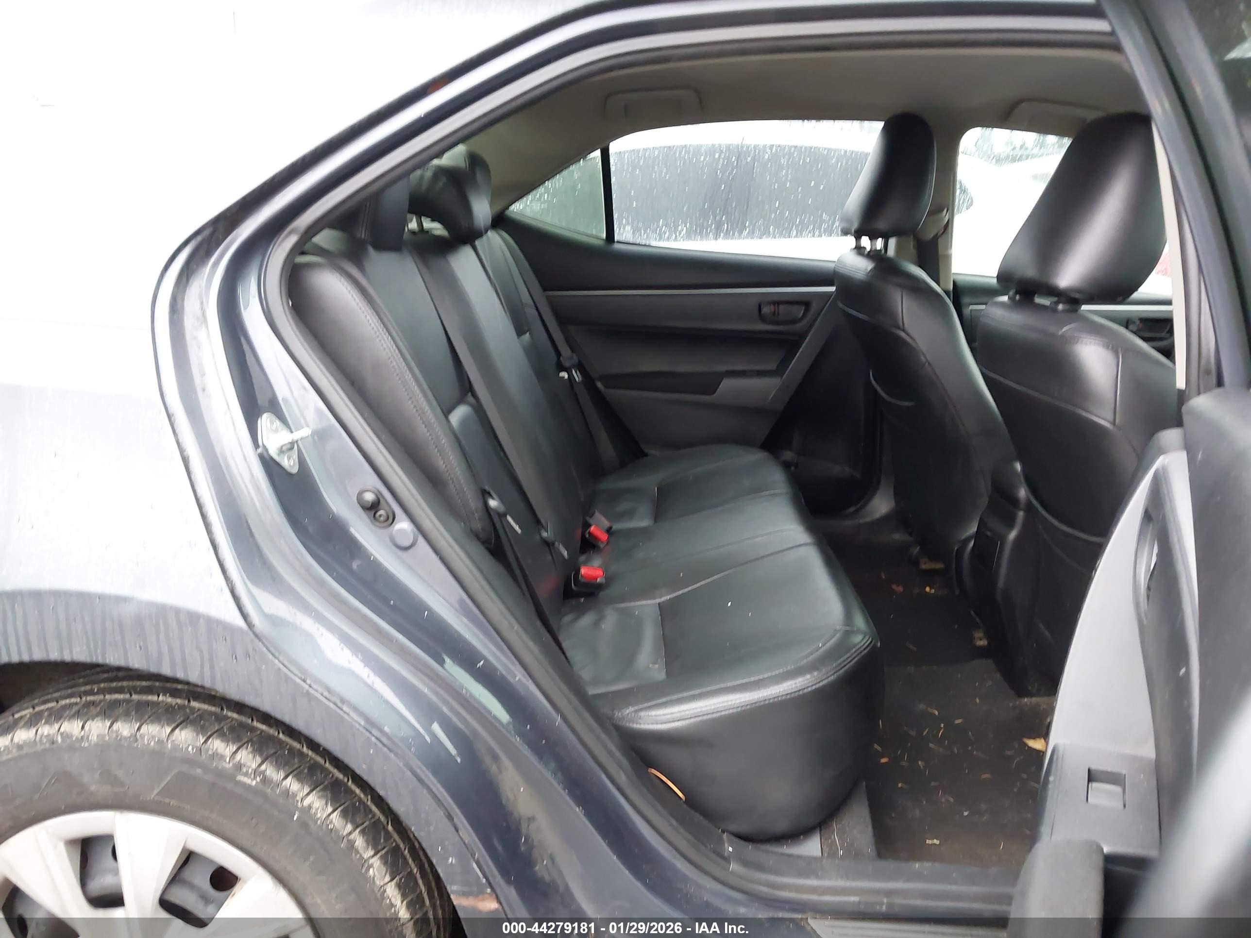 TOYOTA COROLLA image 8