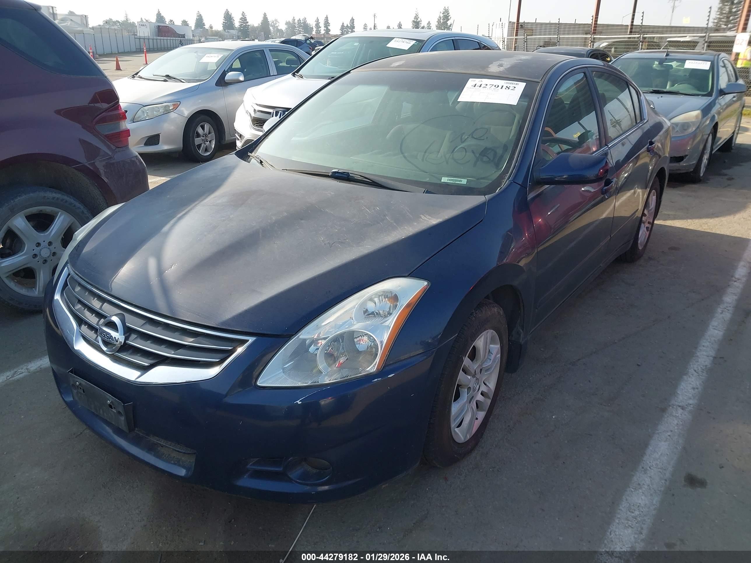 NISSAN ALTIMA image 2