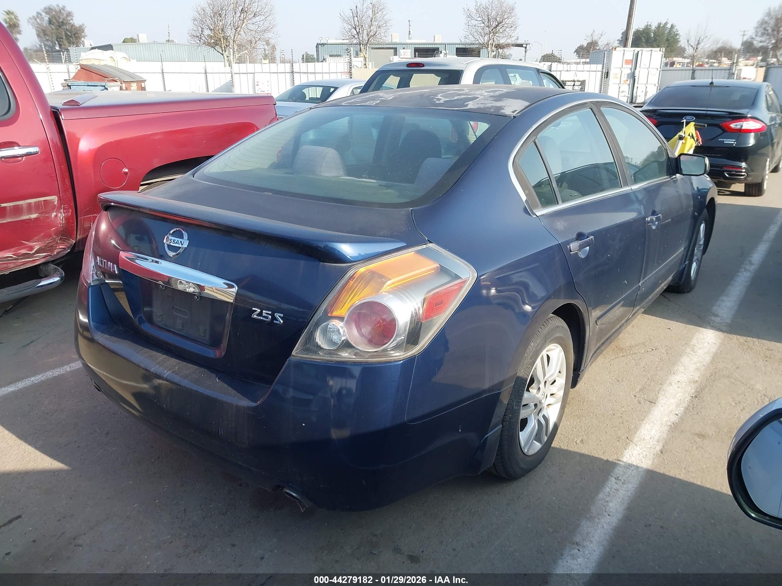 NISSAN ALTIMA image 4