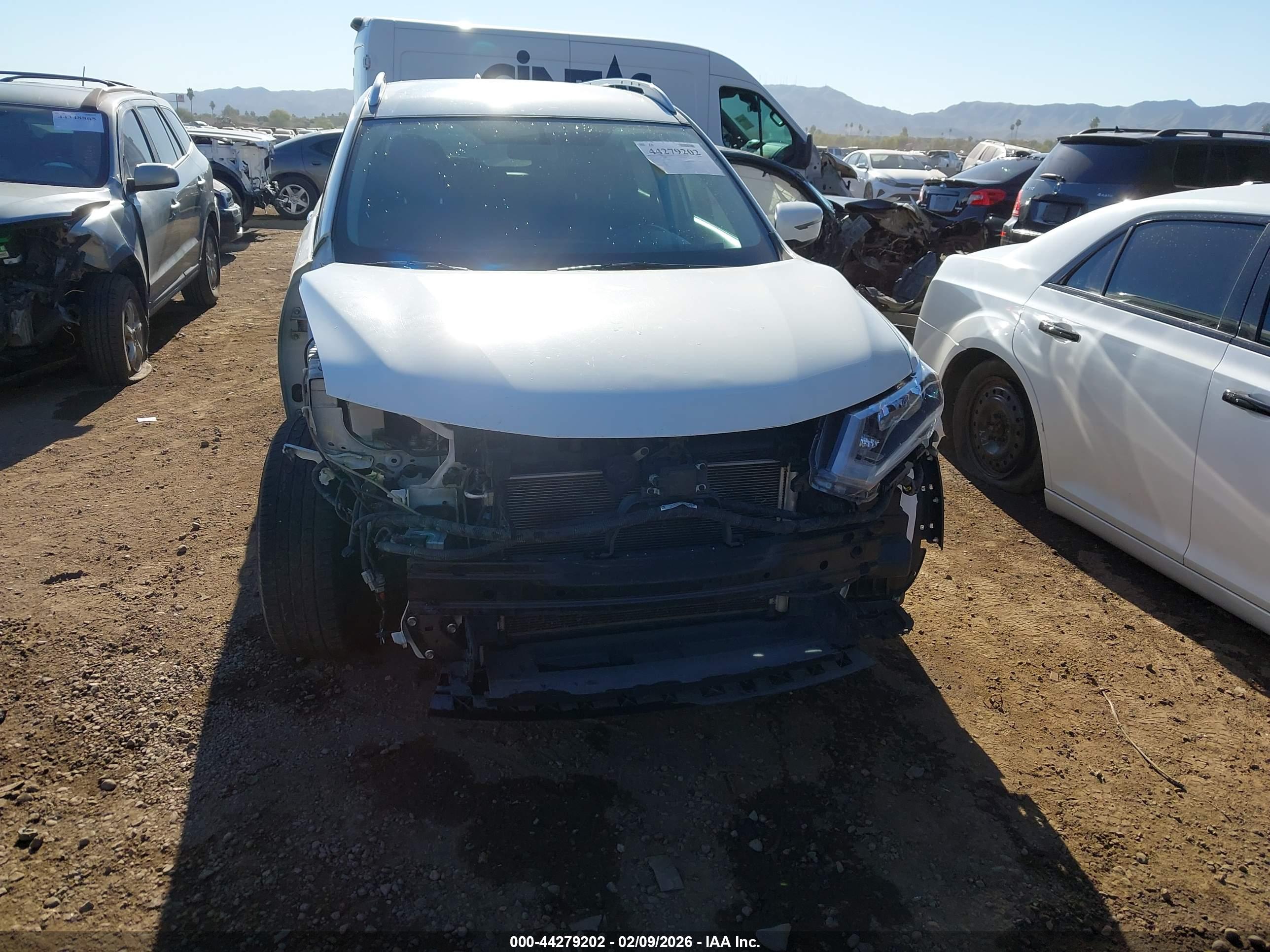 NISSAN ROGUE image 6