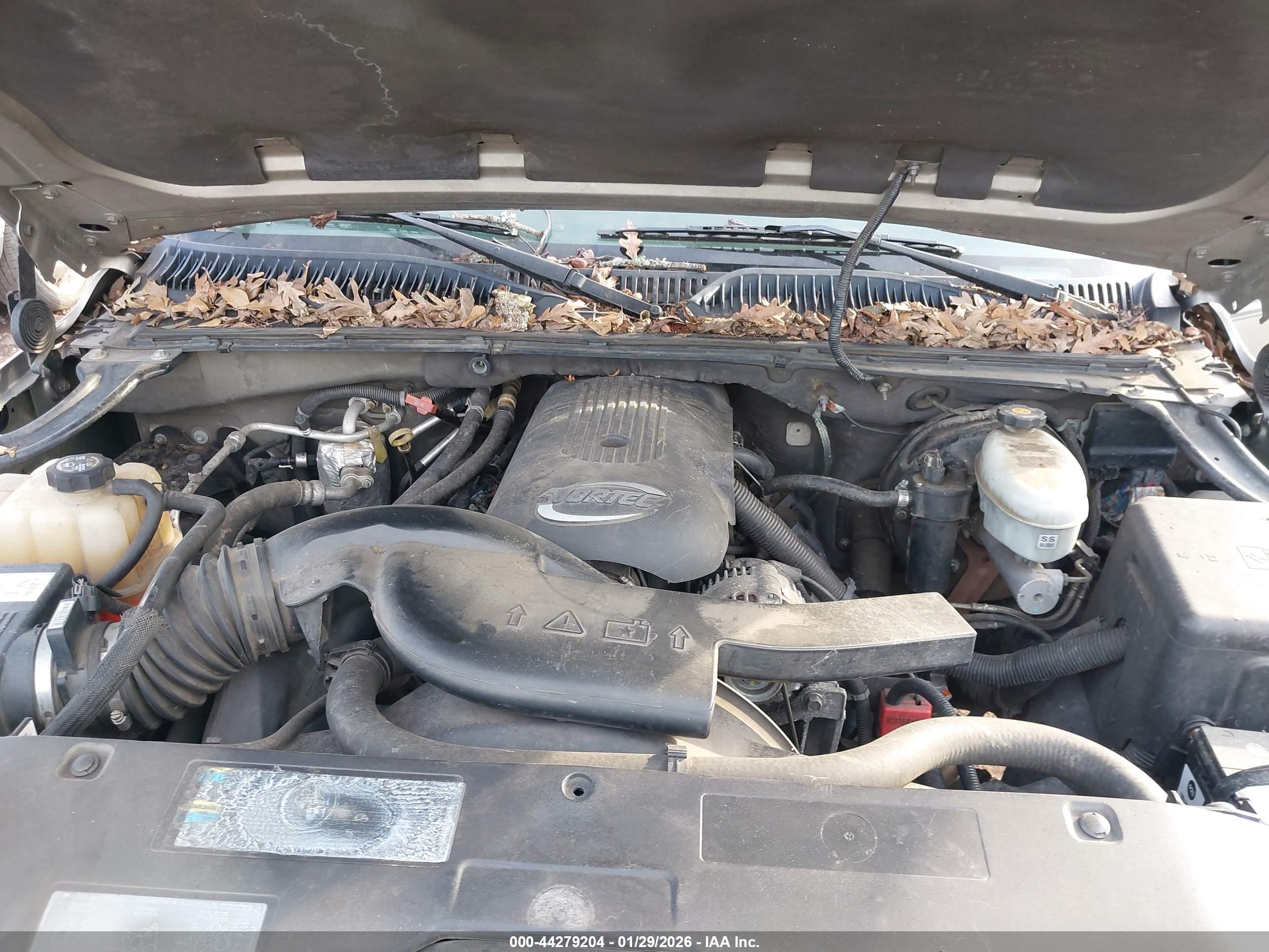 CHEVROLET SUBURBAN image 10