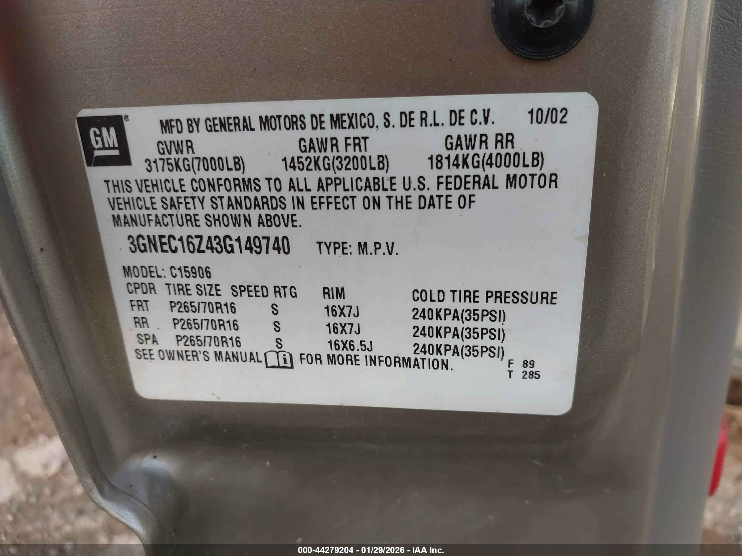 CHEVROLET SUBURBAN image 9