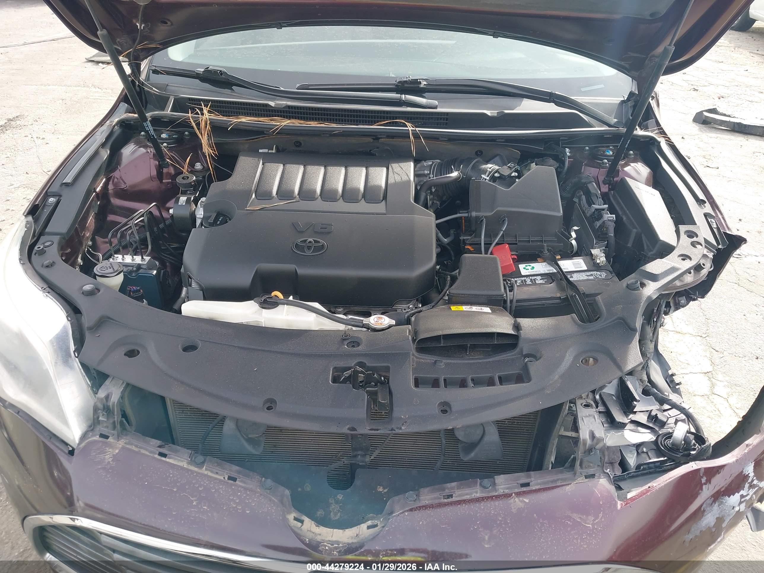 TOYOTA AVALON image 10