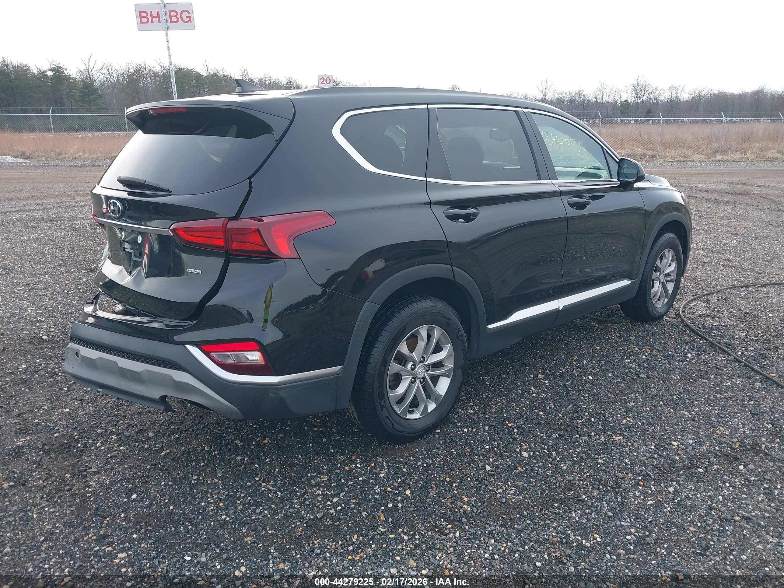 HYUNDAI SANTA image 4