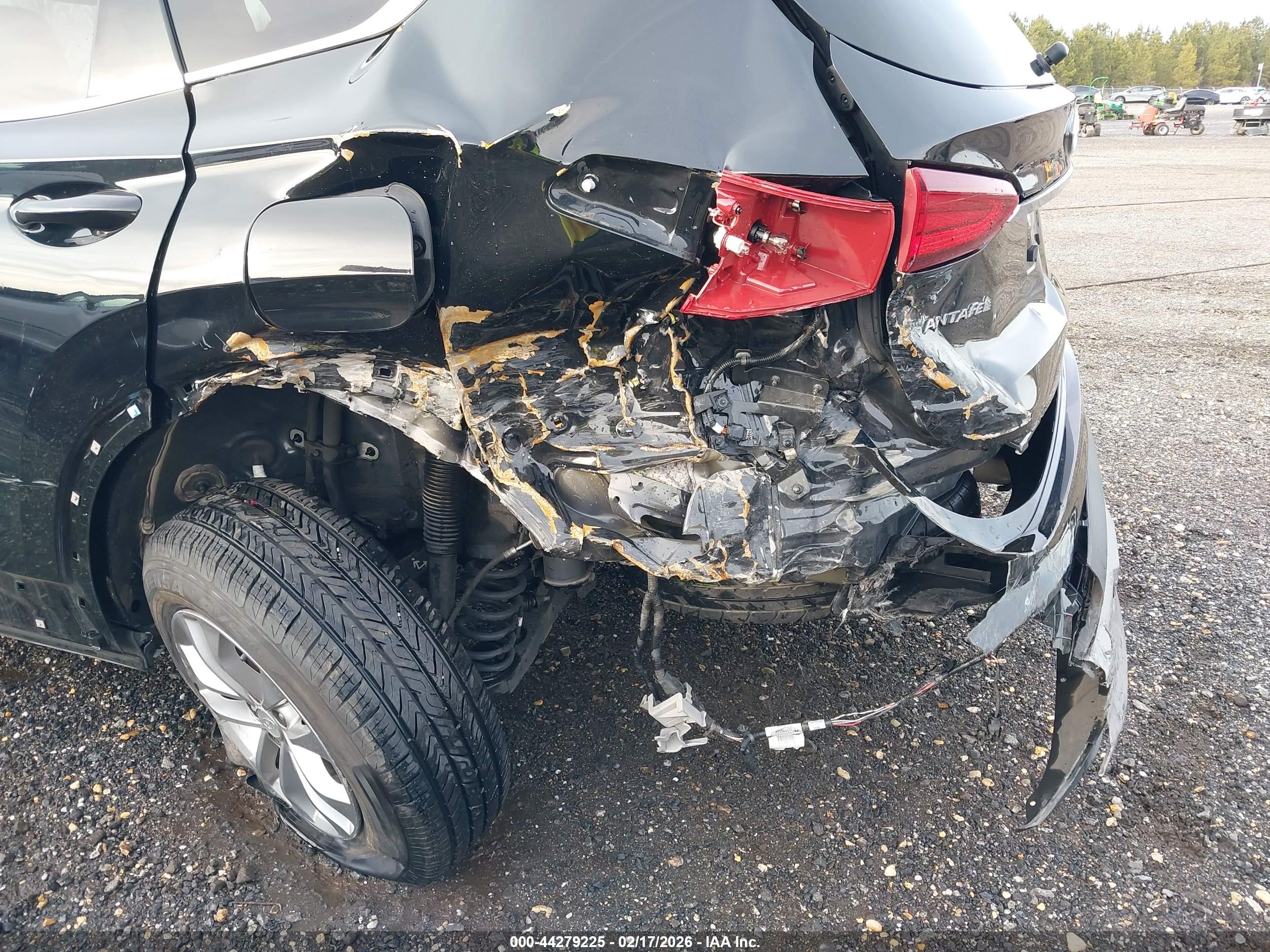 HYUNDAI SANTA image 6