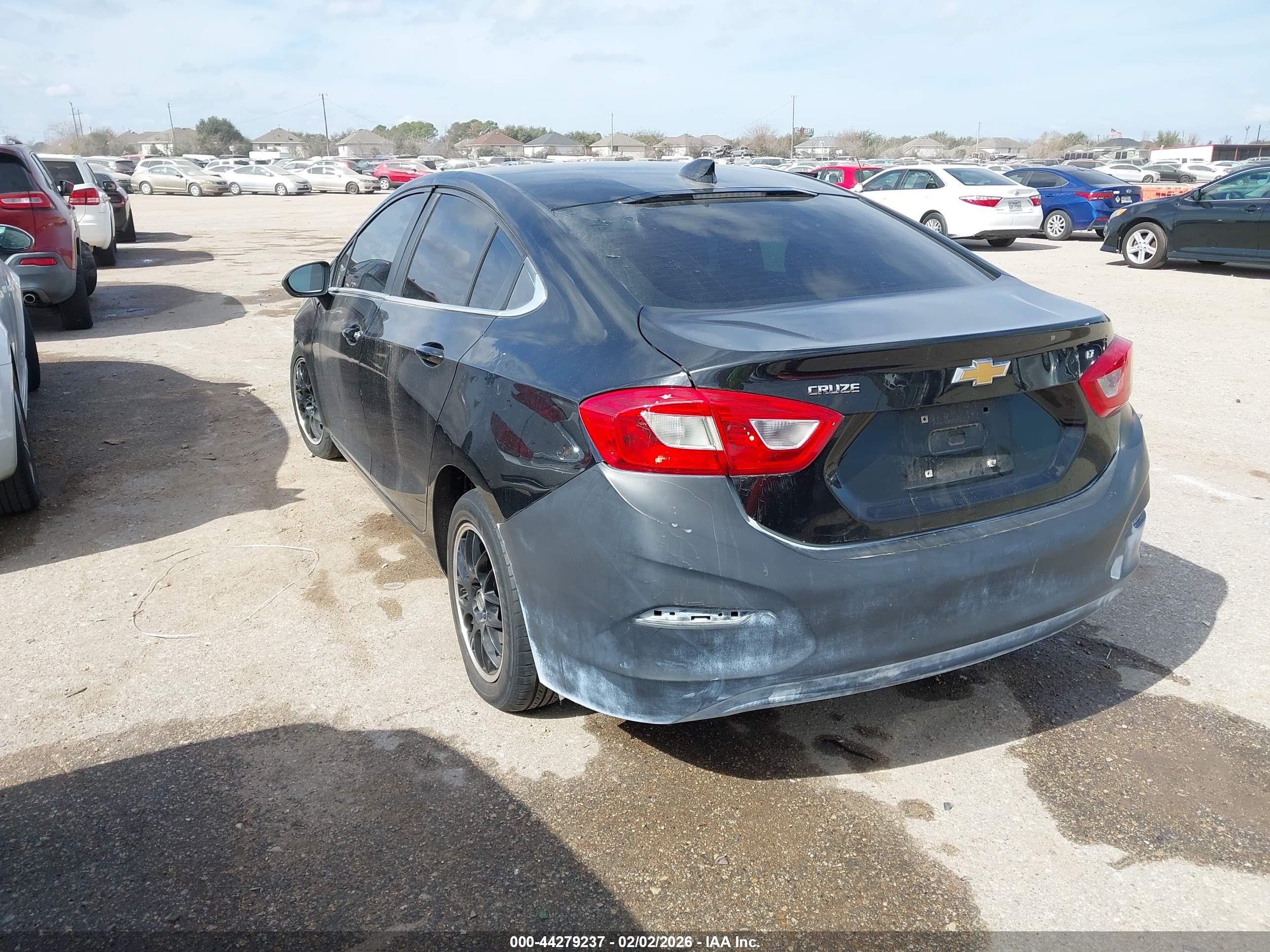 CHEVROLET CRUZE image 3